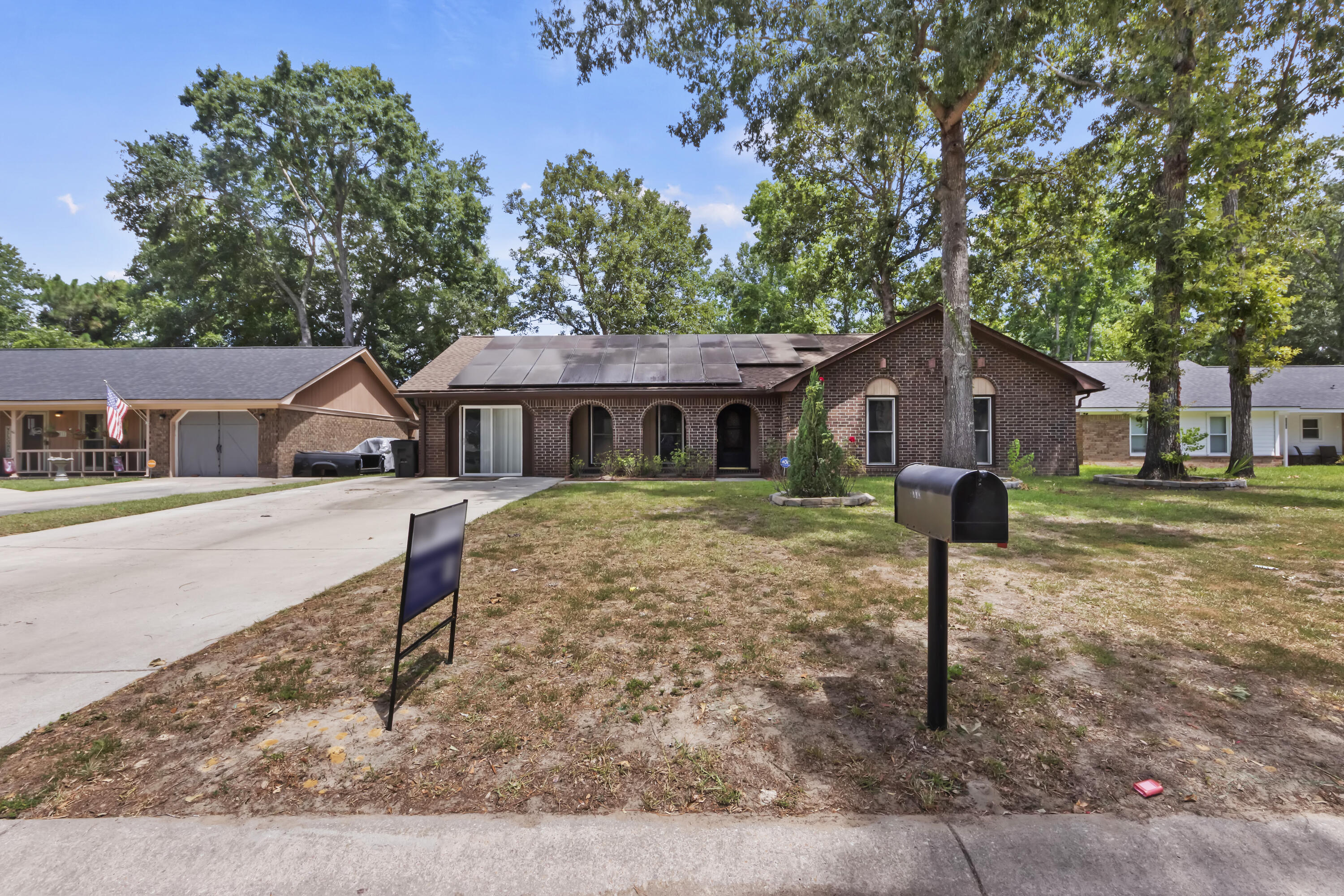 8213 N Split Oak