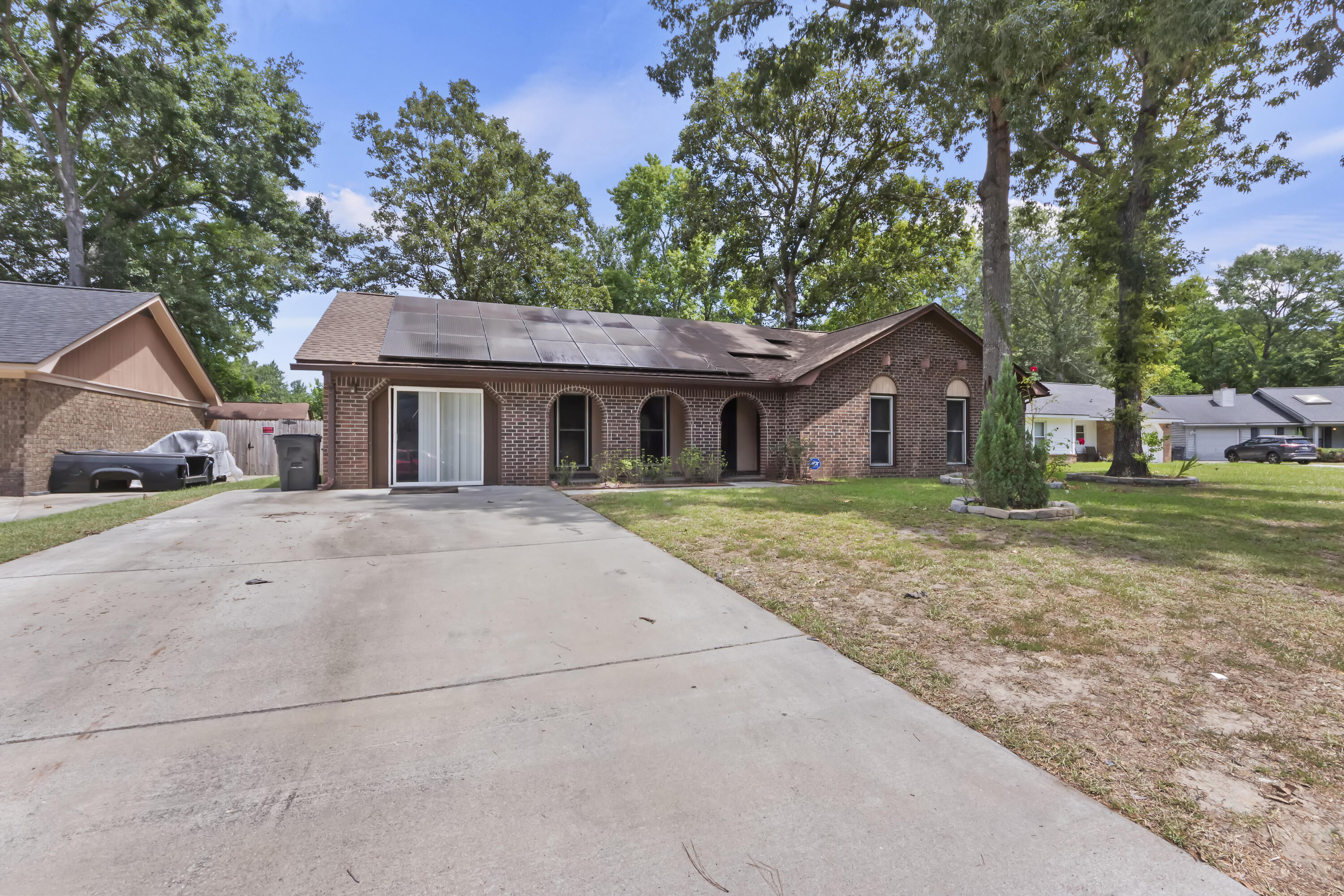 8213 N Split Oak