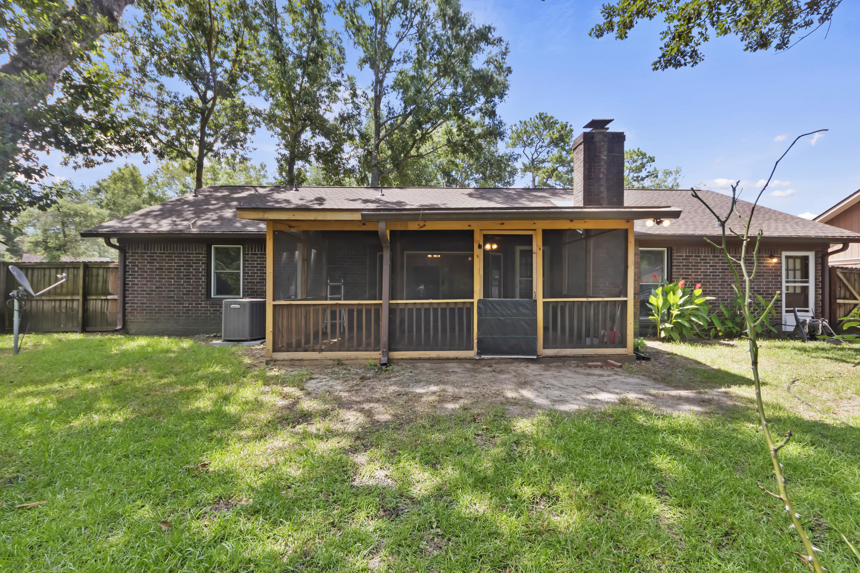8213 N Split Oak