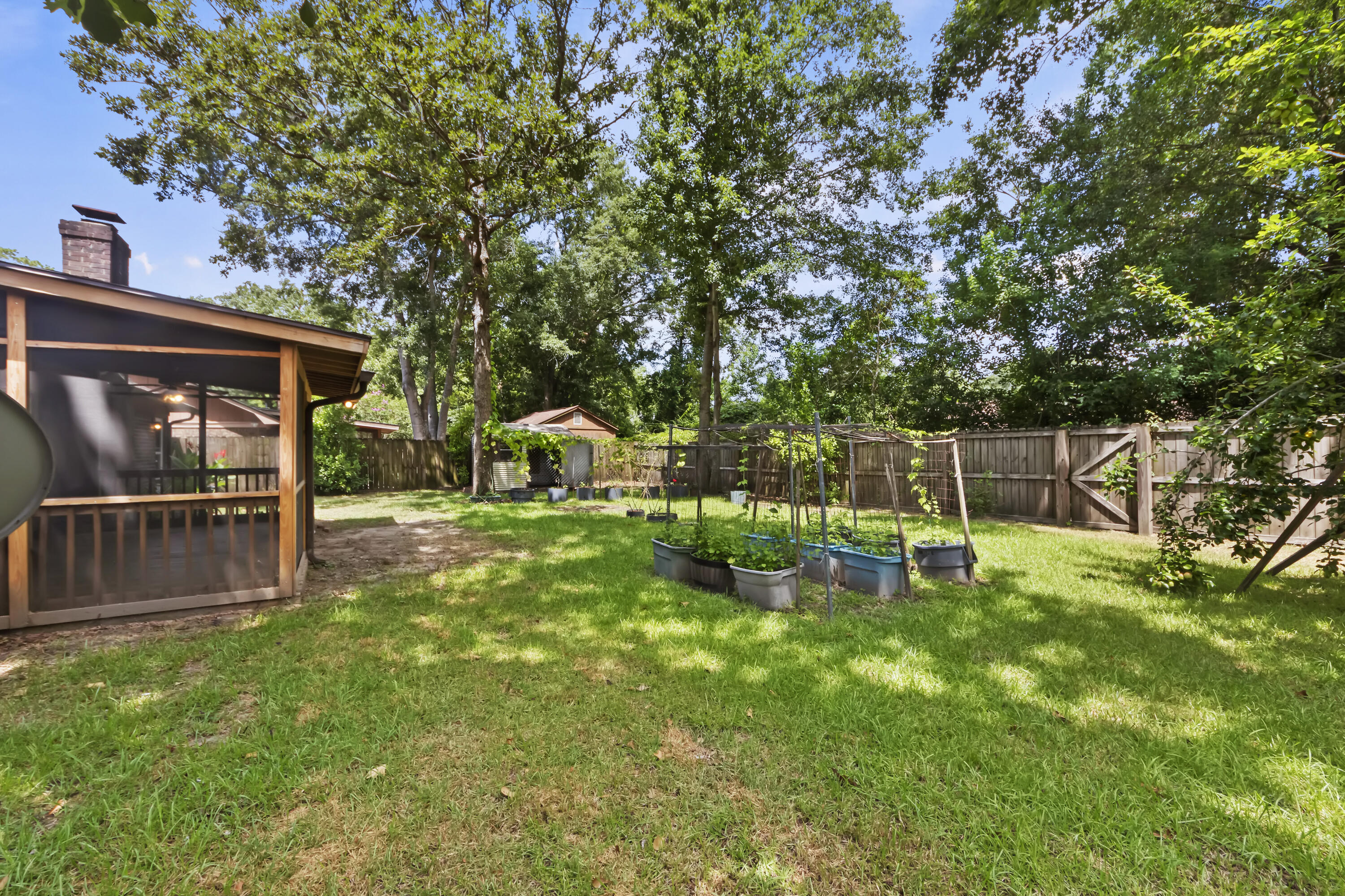 8213 N Split Oak