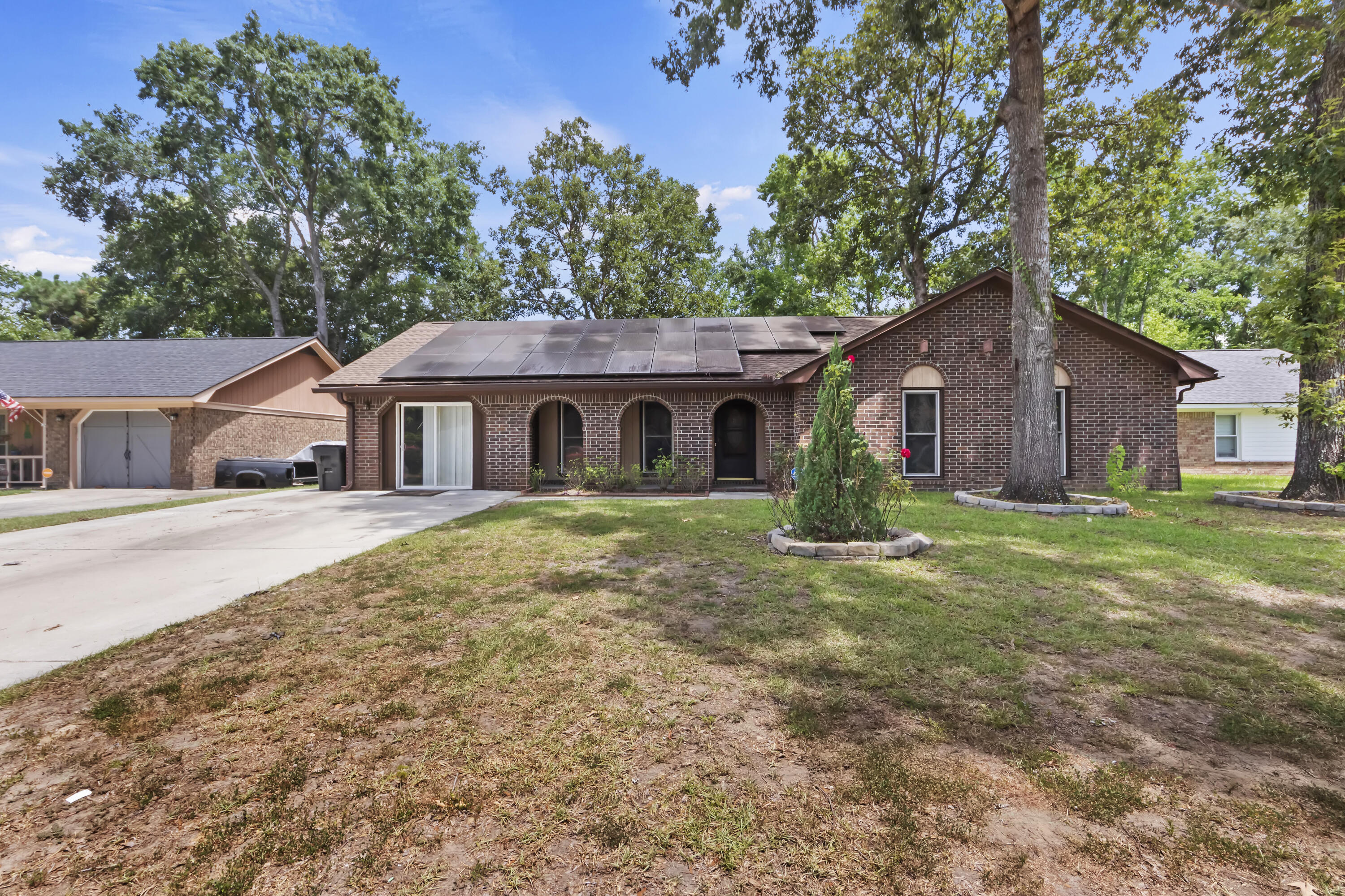 8213 N Split Oak