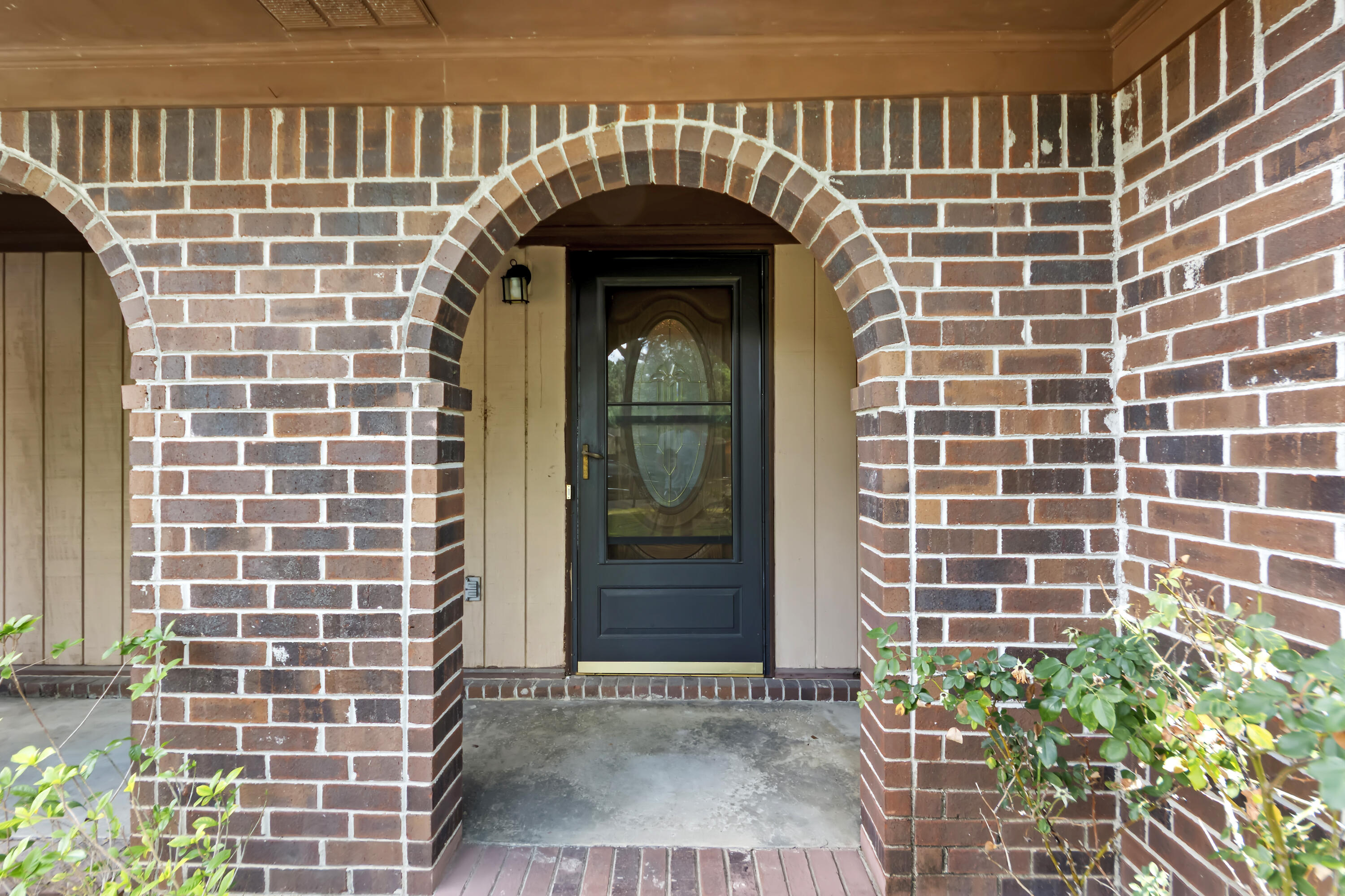 8213 N Split Oak