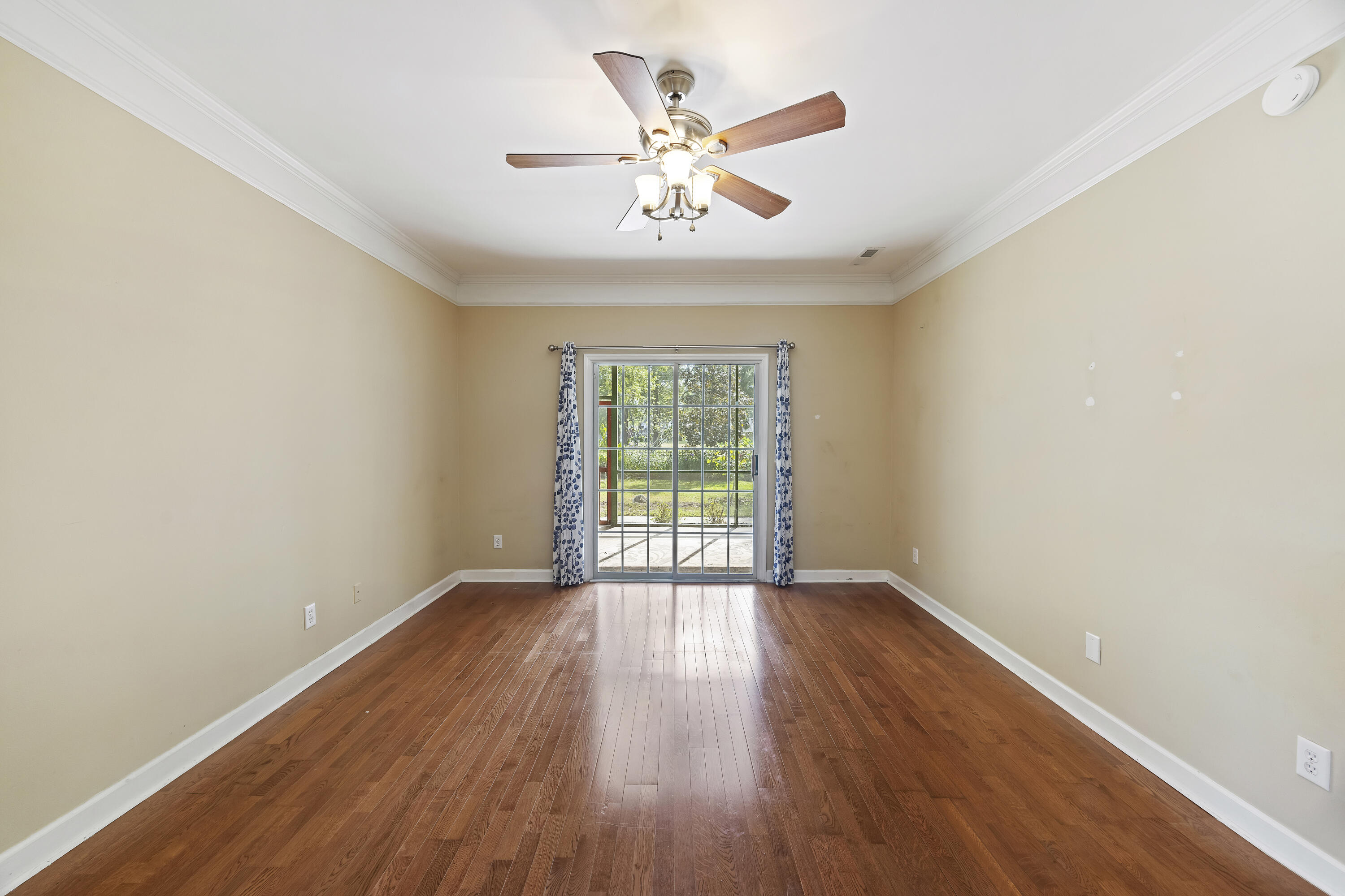 1338 Roma Road