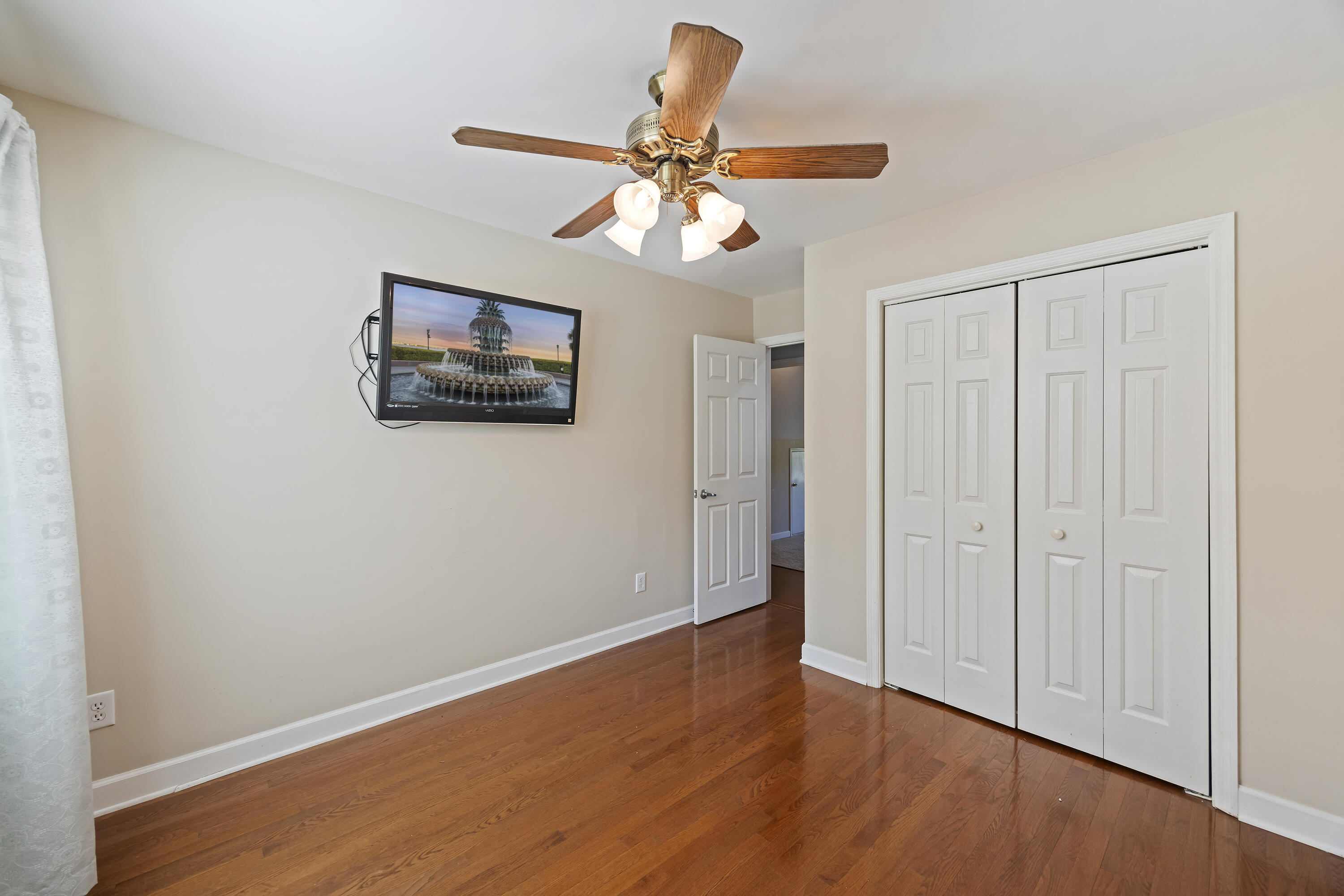 1338 Roma Road