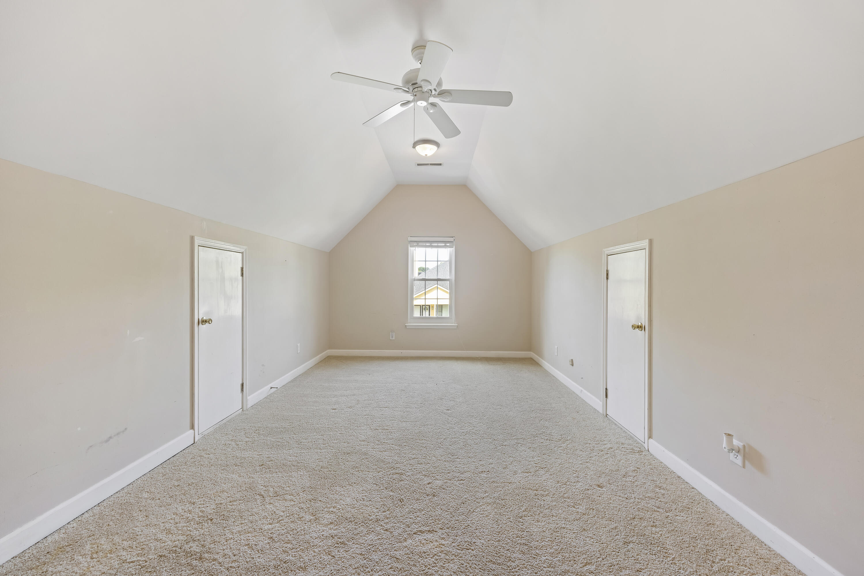 1338 Roma Road