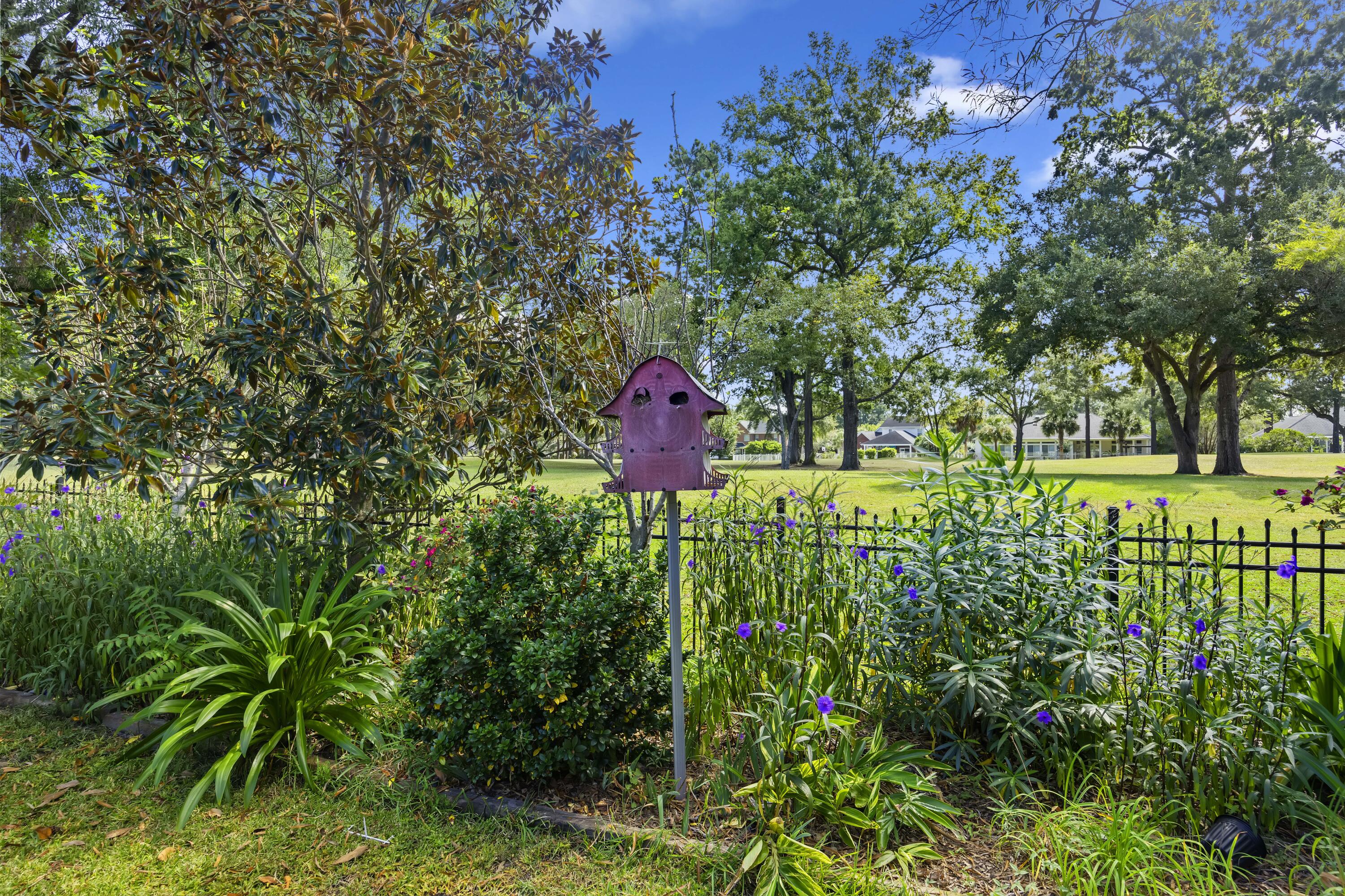 1338 Roma Road