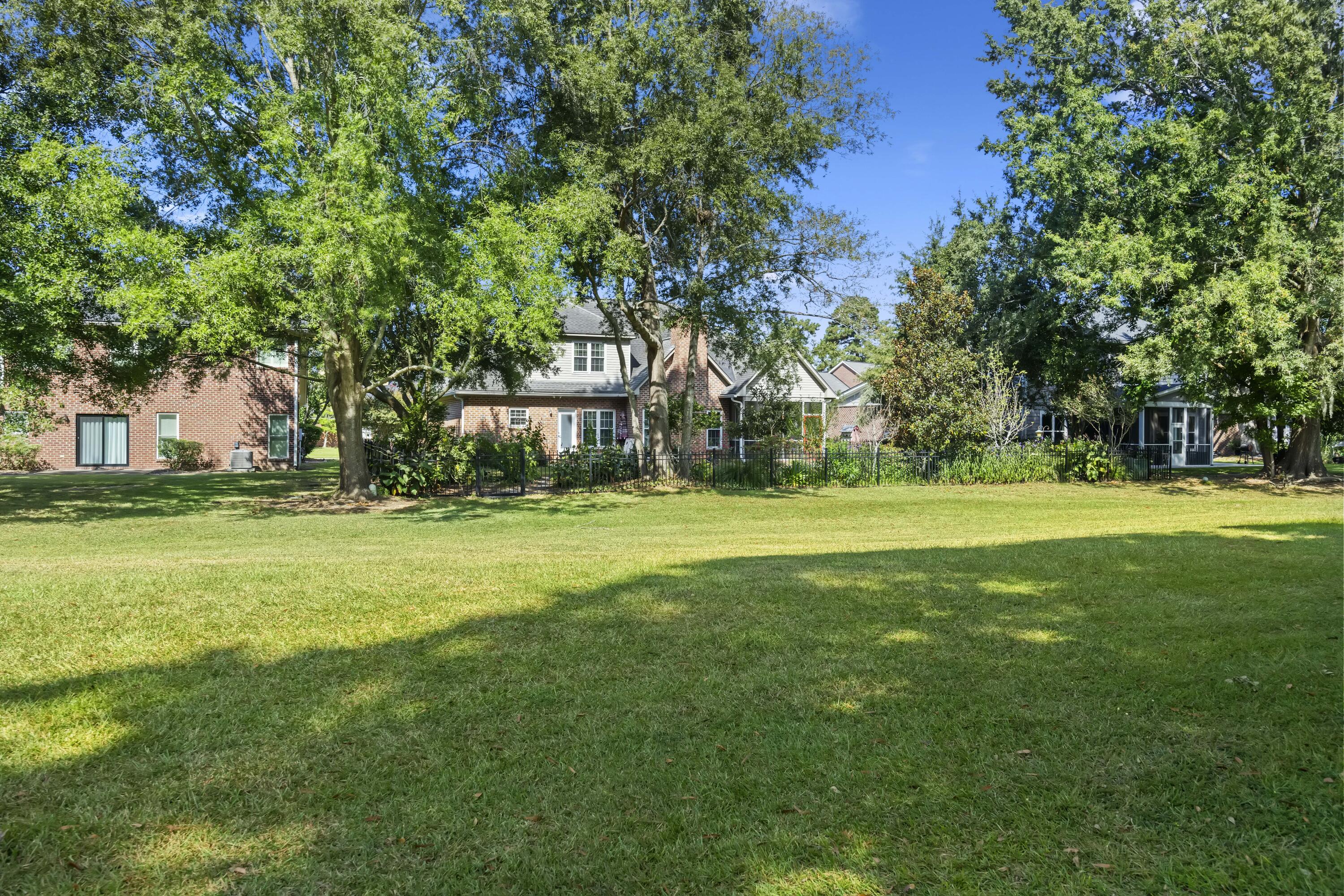 1338 Roma Road