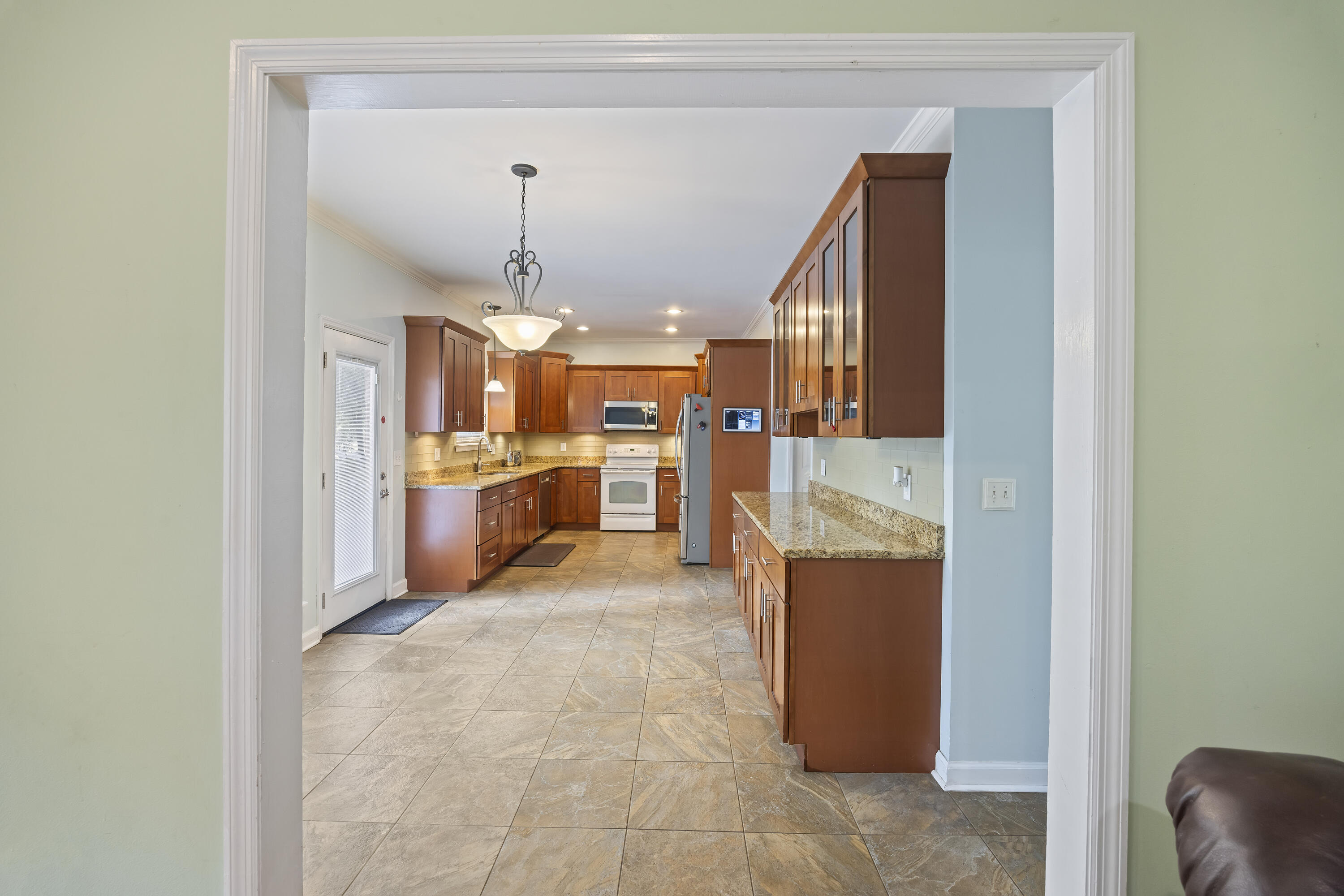 1338 Roma Road