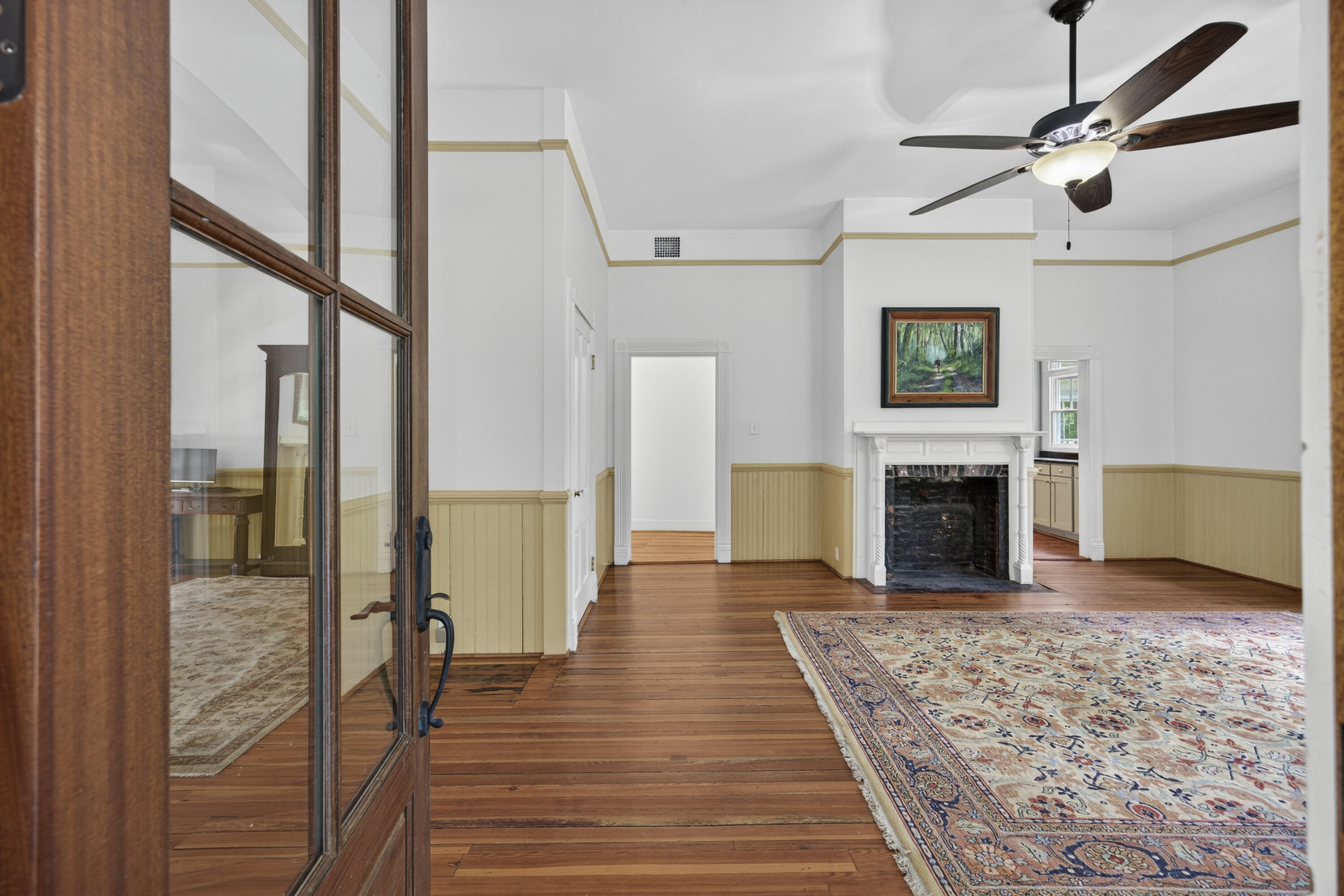 1095 Hughes Road