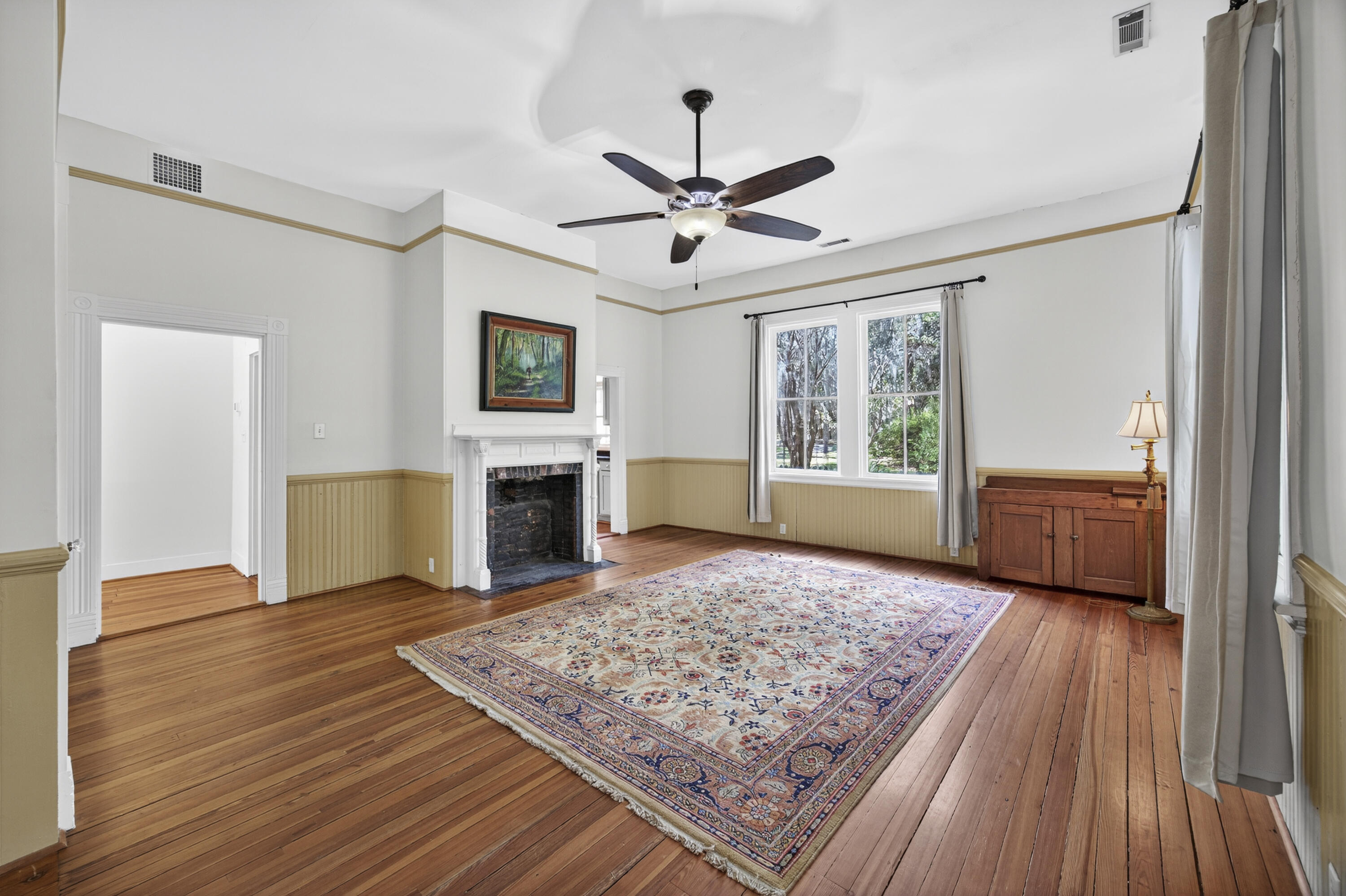 1095 Hughes Road