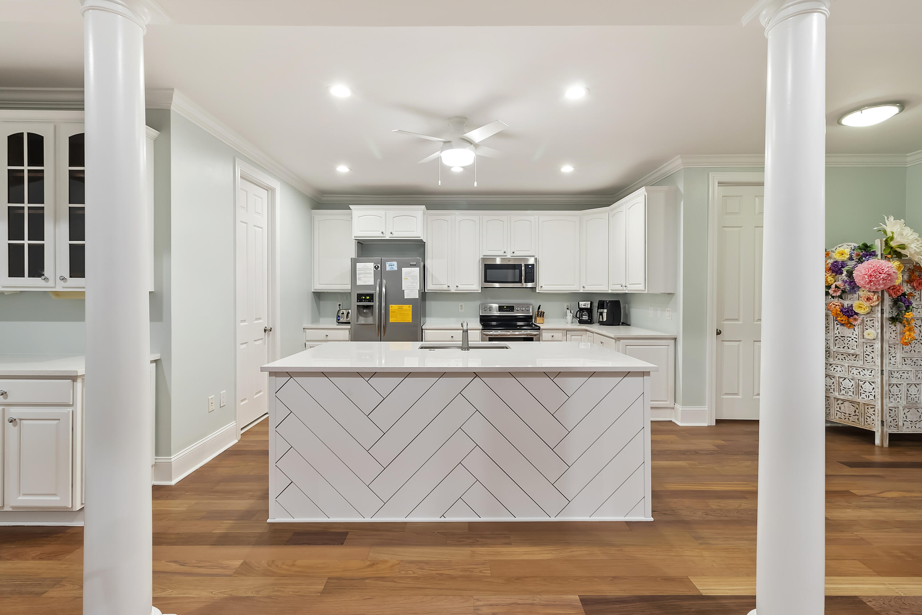 15 42nd Avenue