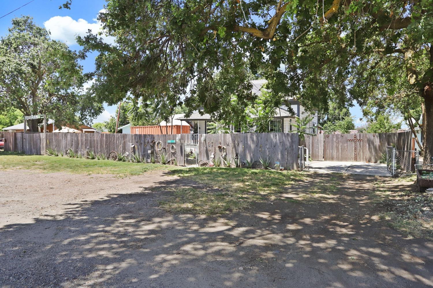 18425 E Hwy 88