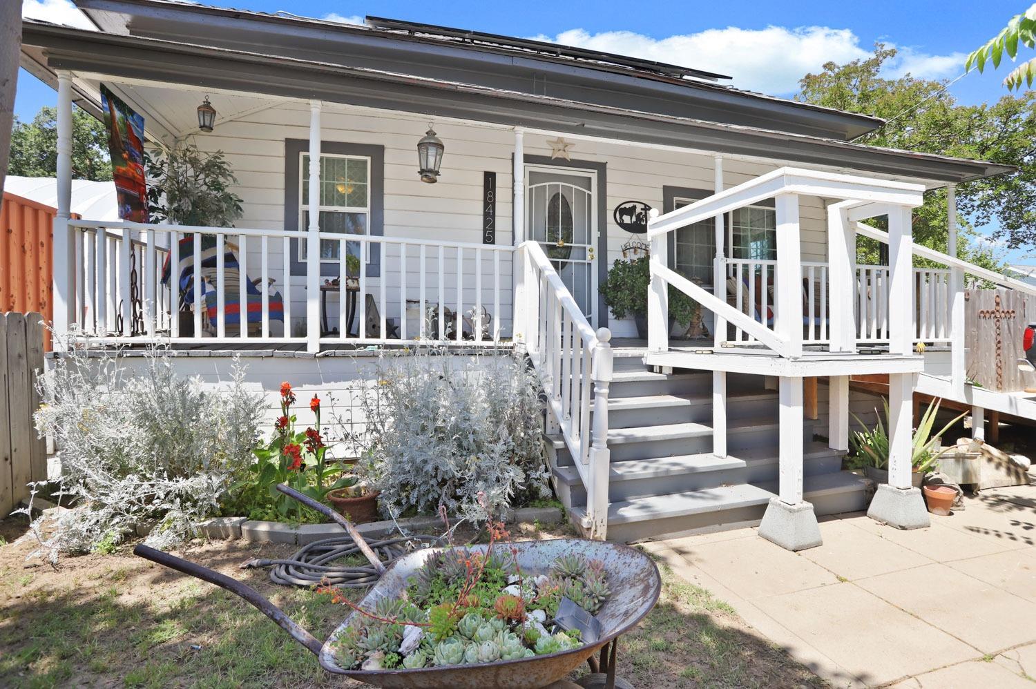 18425 E Hwy 88
