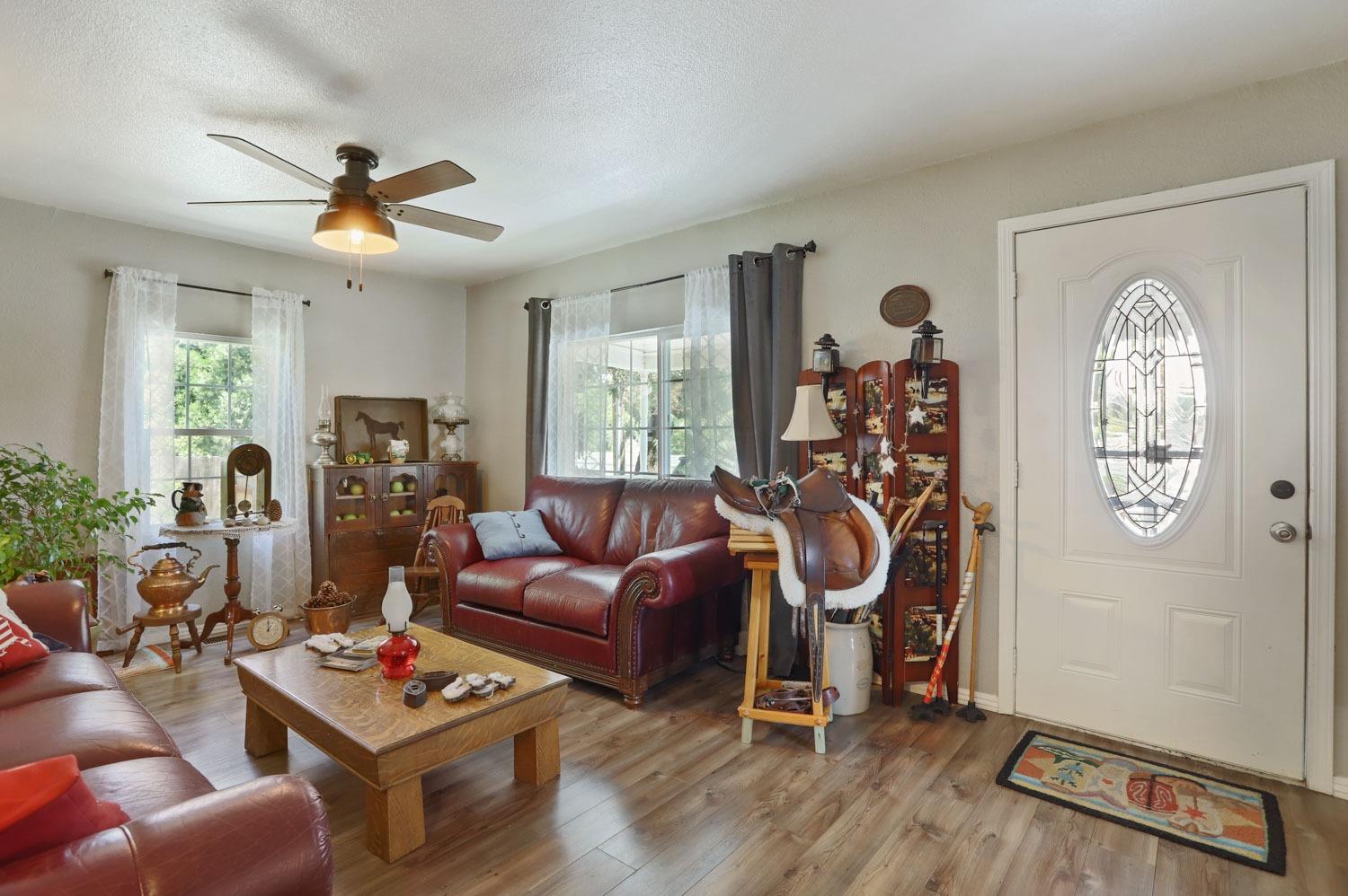 18425 E Hwy 88