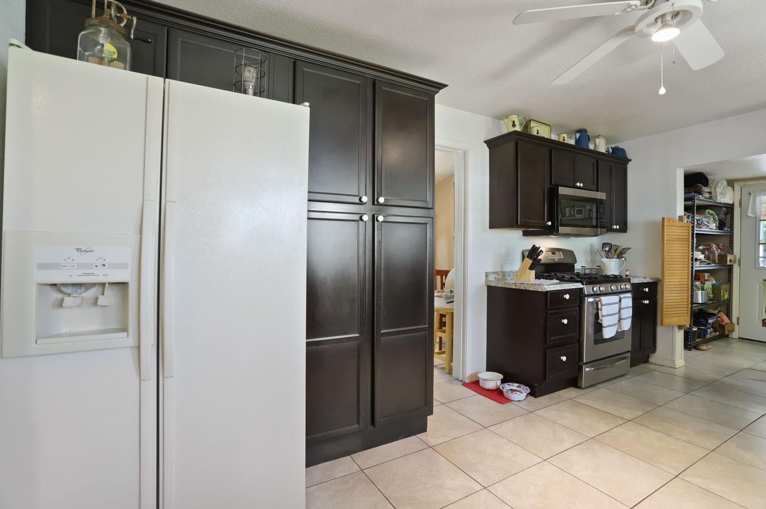 18425 E Hwy 88