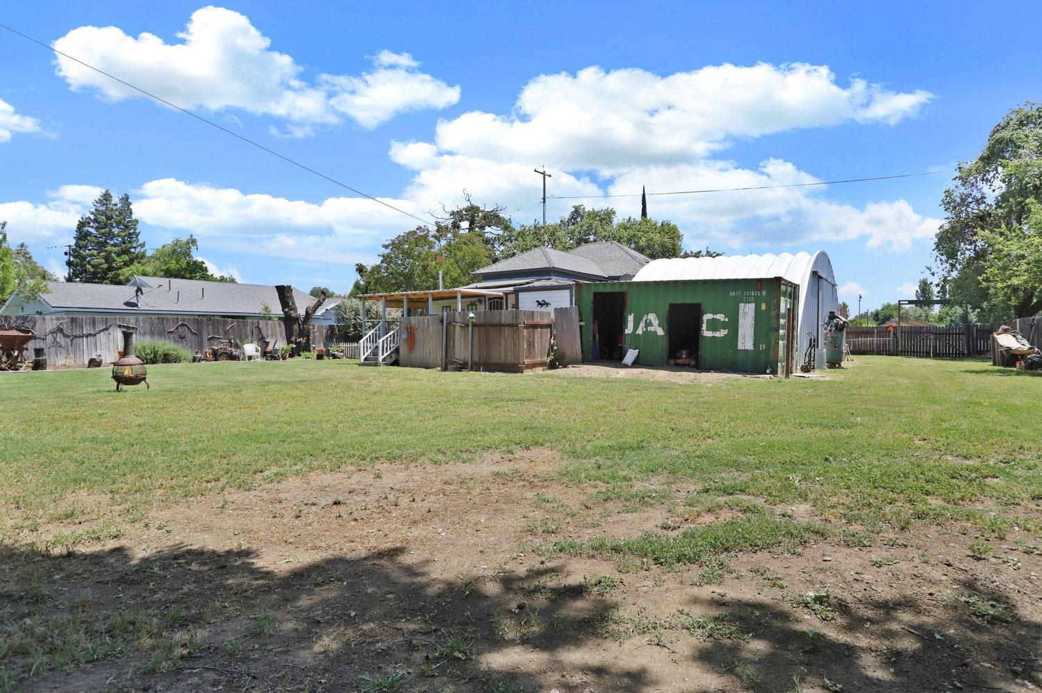 18425 E Hwy 88