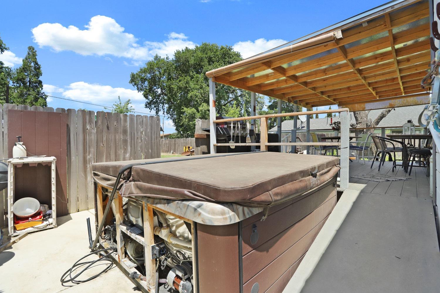 18425 E Hwy 88