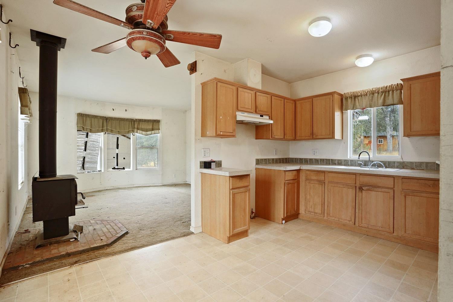 7485 Rim Rock Valley Road