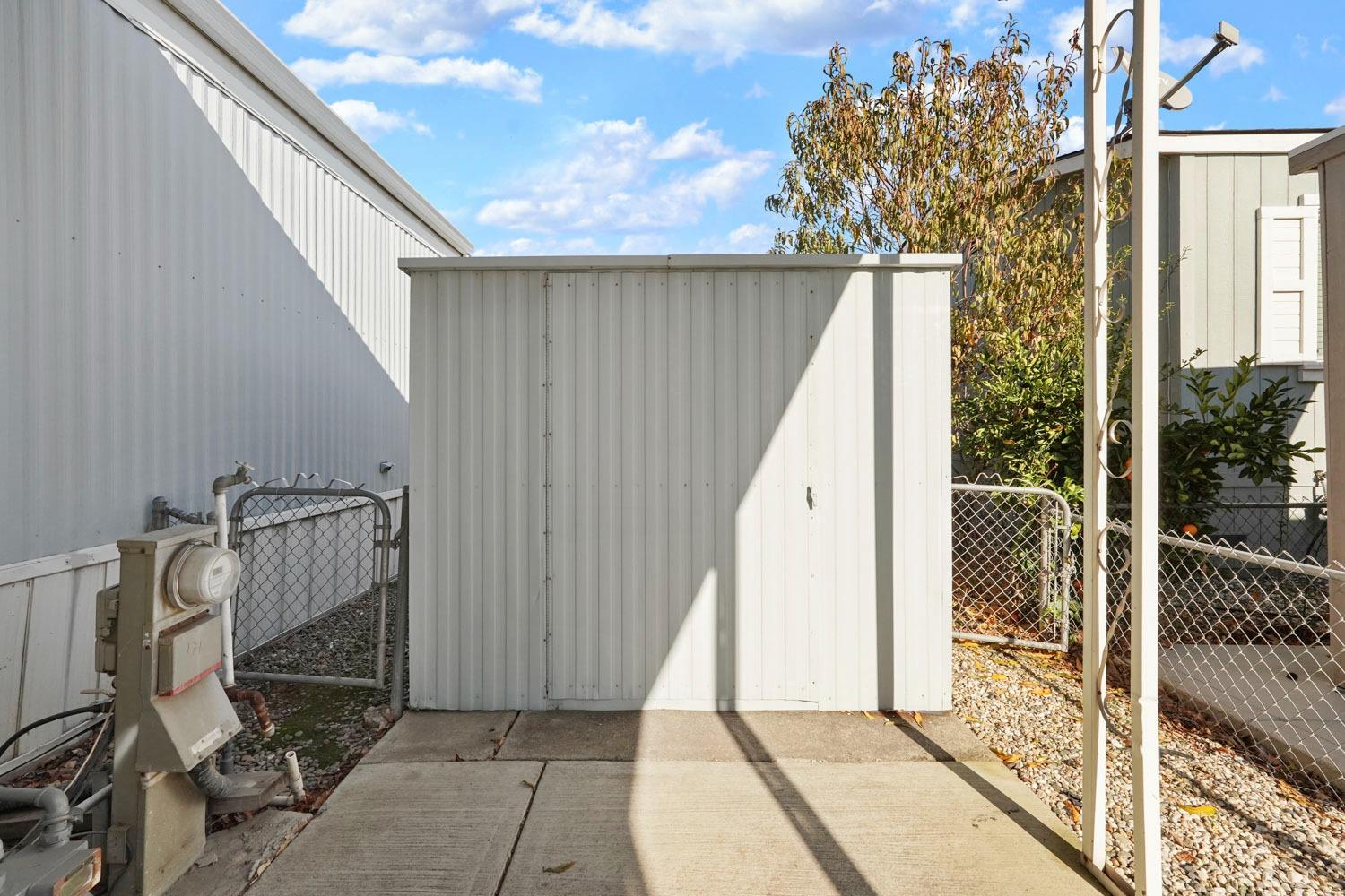 8700 WEST Lane 171