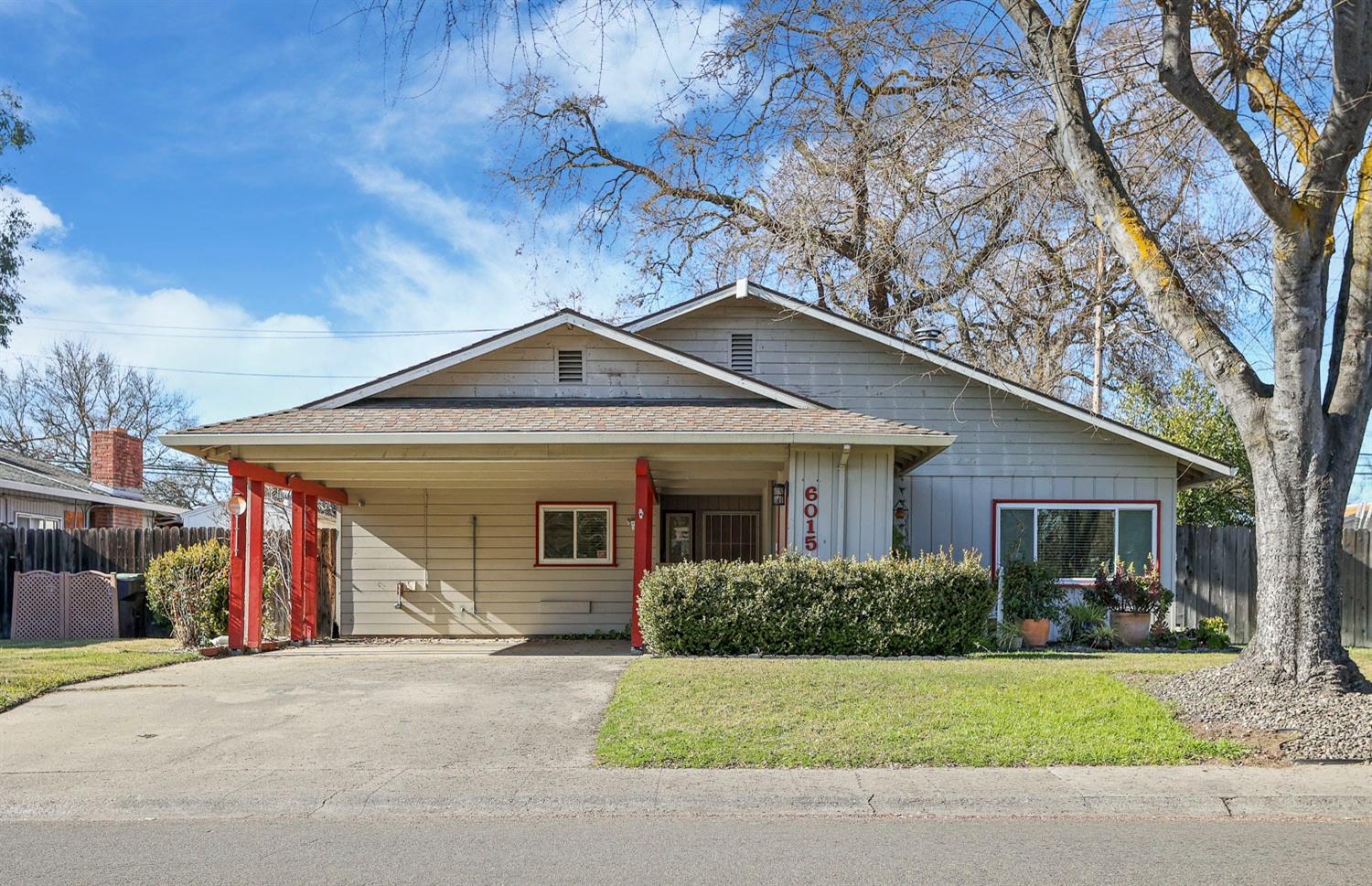 6015 Williamsburg Place