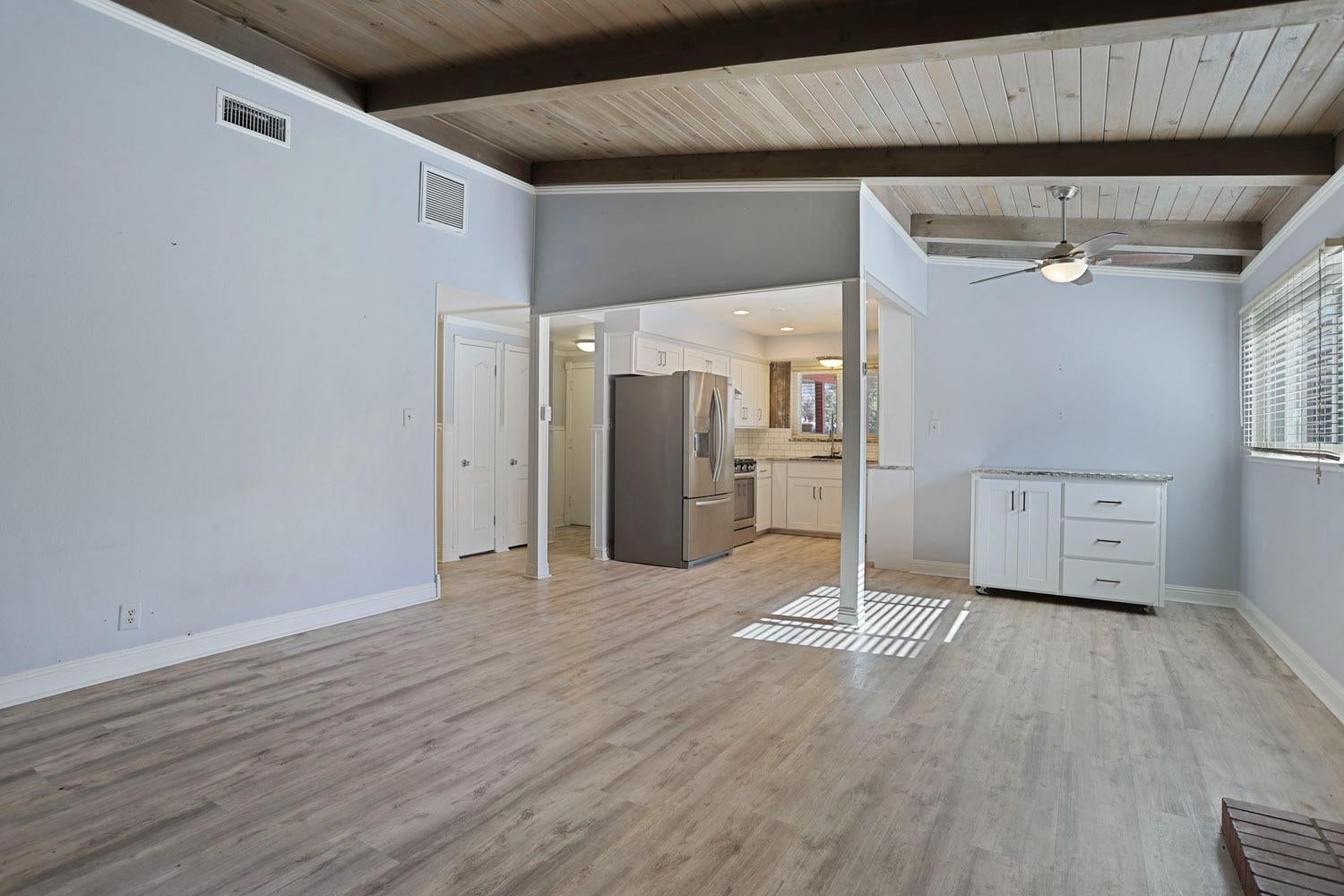 6015 Williamsburg Place
