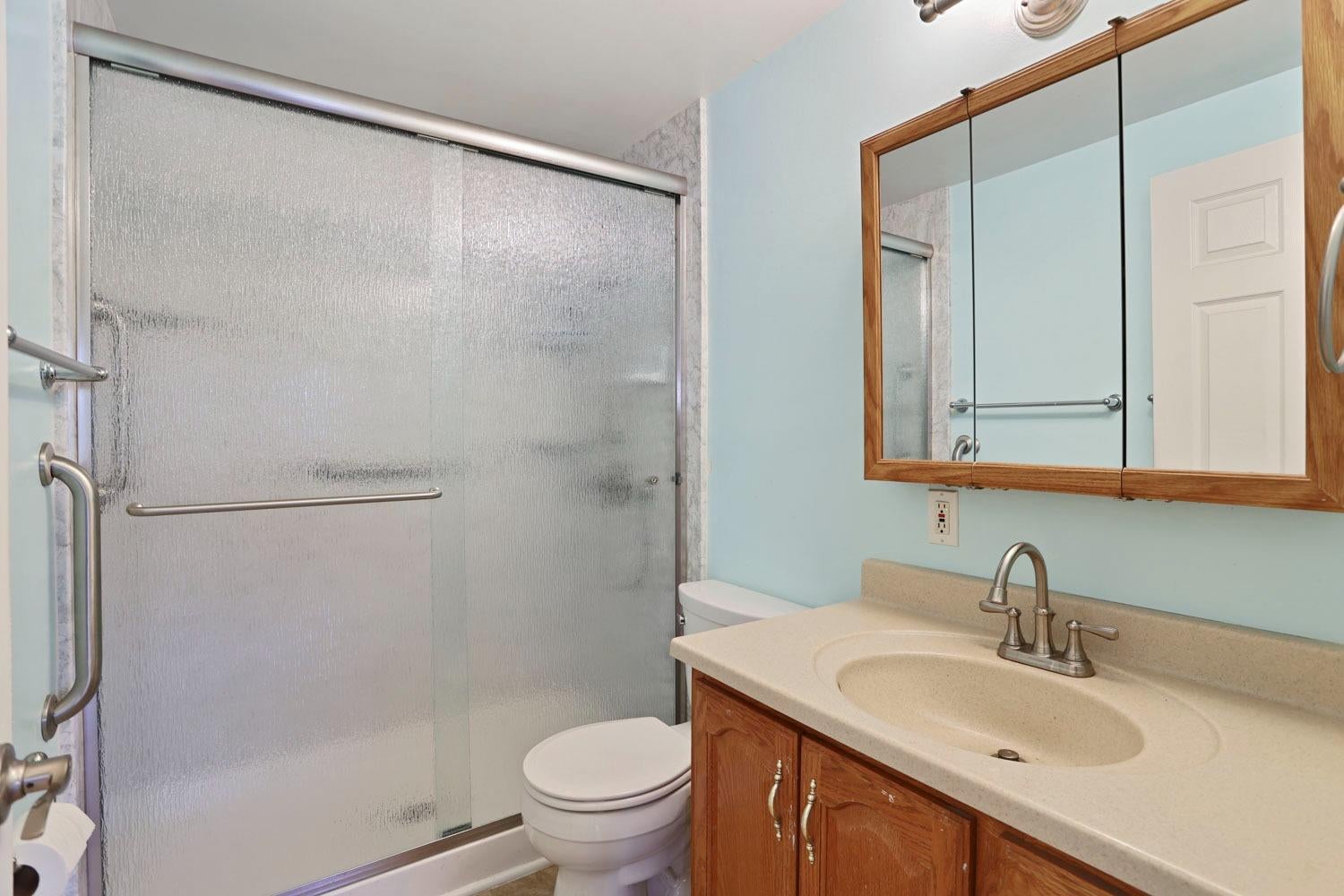 6015 Williamsburg Place