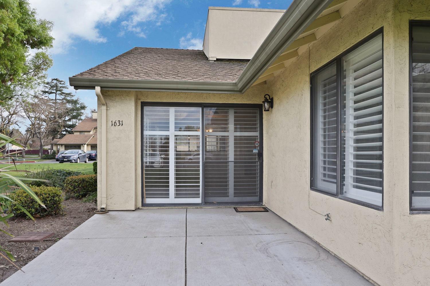 1631 W Swain Road