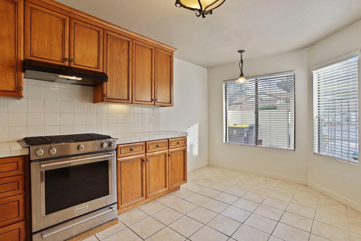 1631 W Swain Road