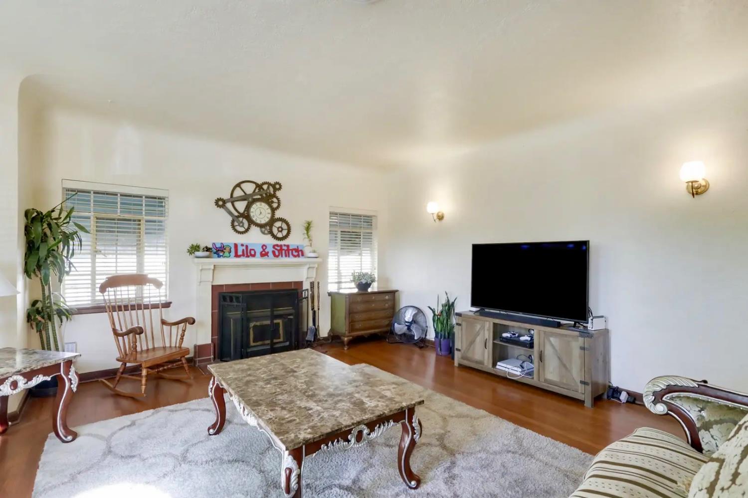 423 W Monterey Avenue