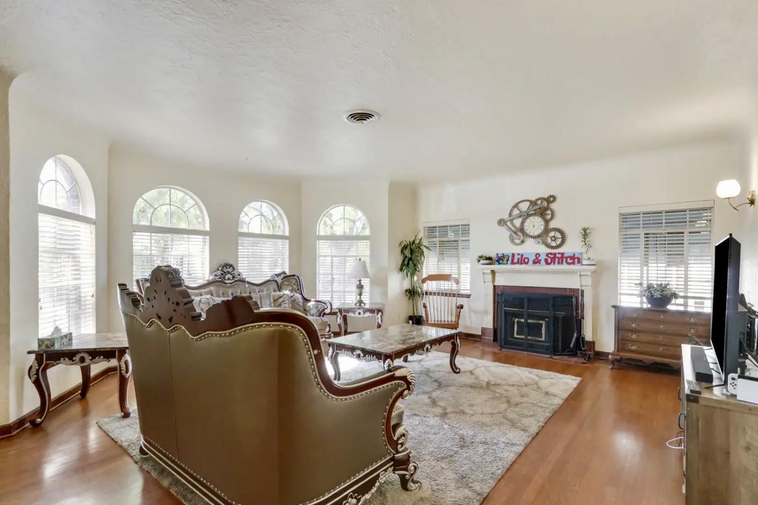 423 W Monterey Avenue