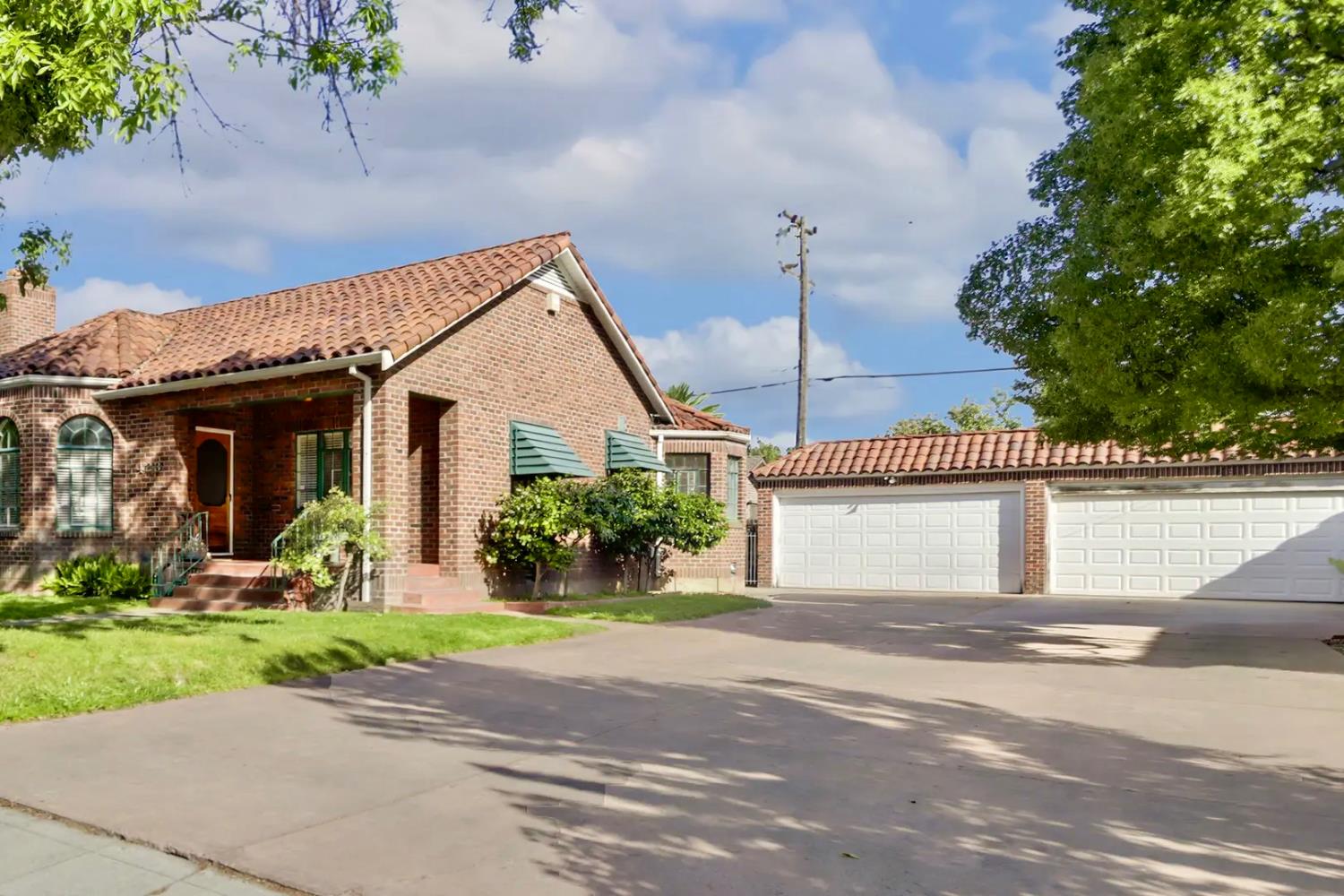 423 W Monterey Avenue