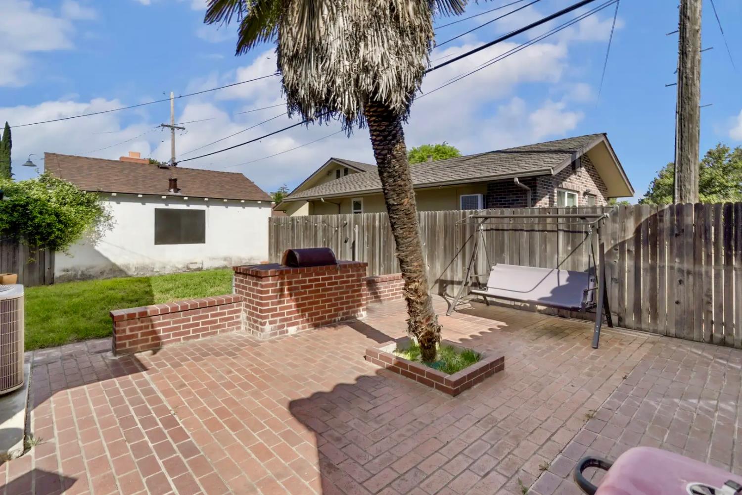 423 W Monterey Avenue