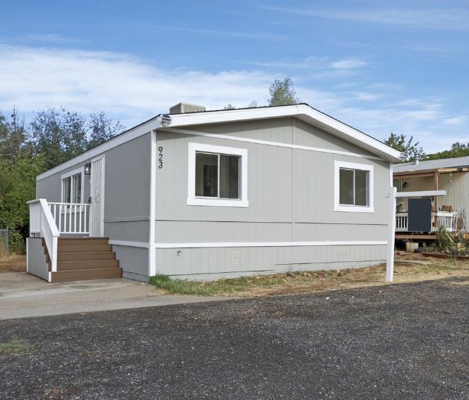 923 Morado Circle