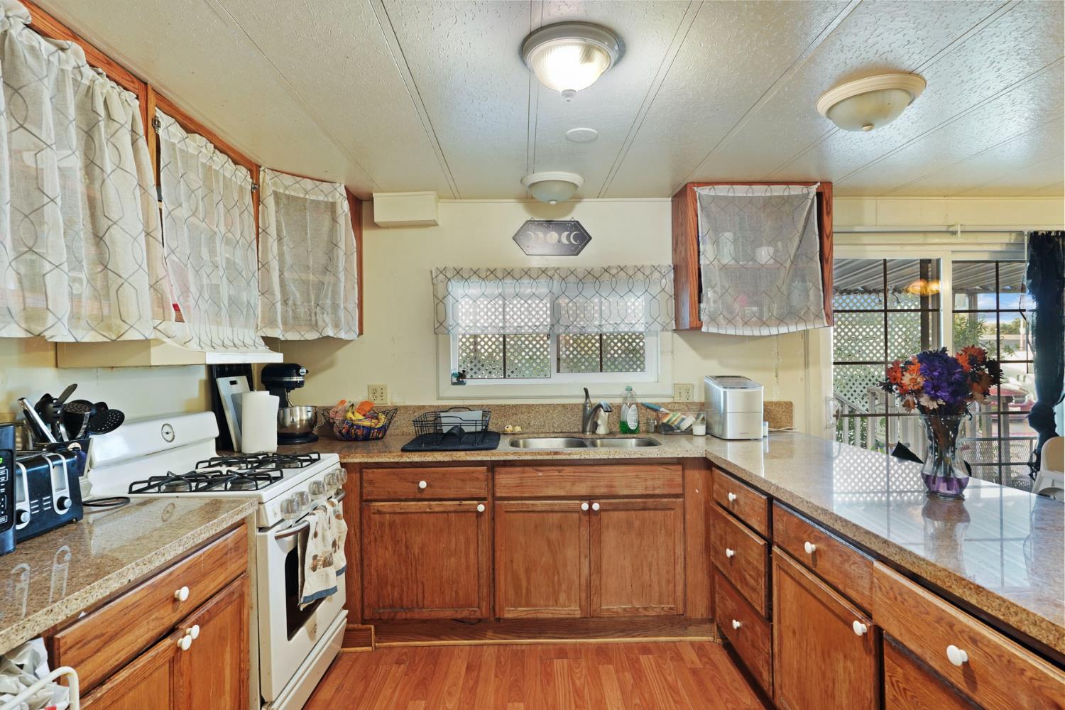 5100 N Hwy 99 245