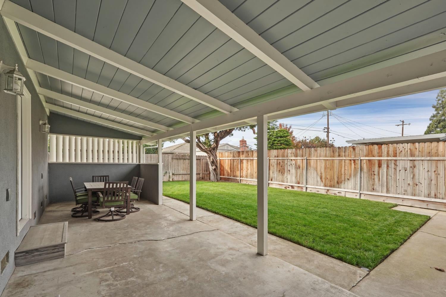 1207 S Crescent Avenue