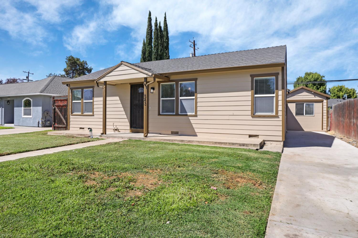 1543 Country Club Boulevard
