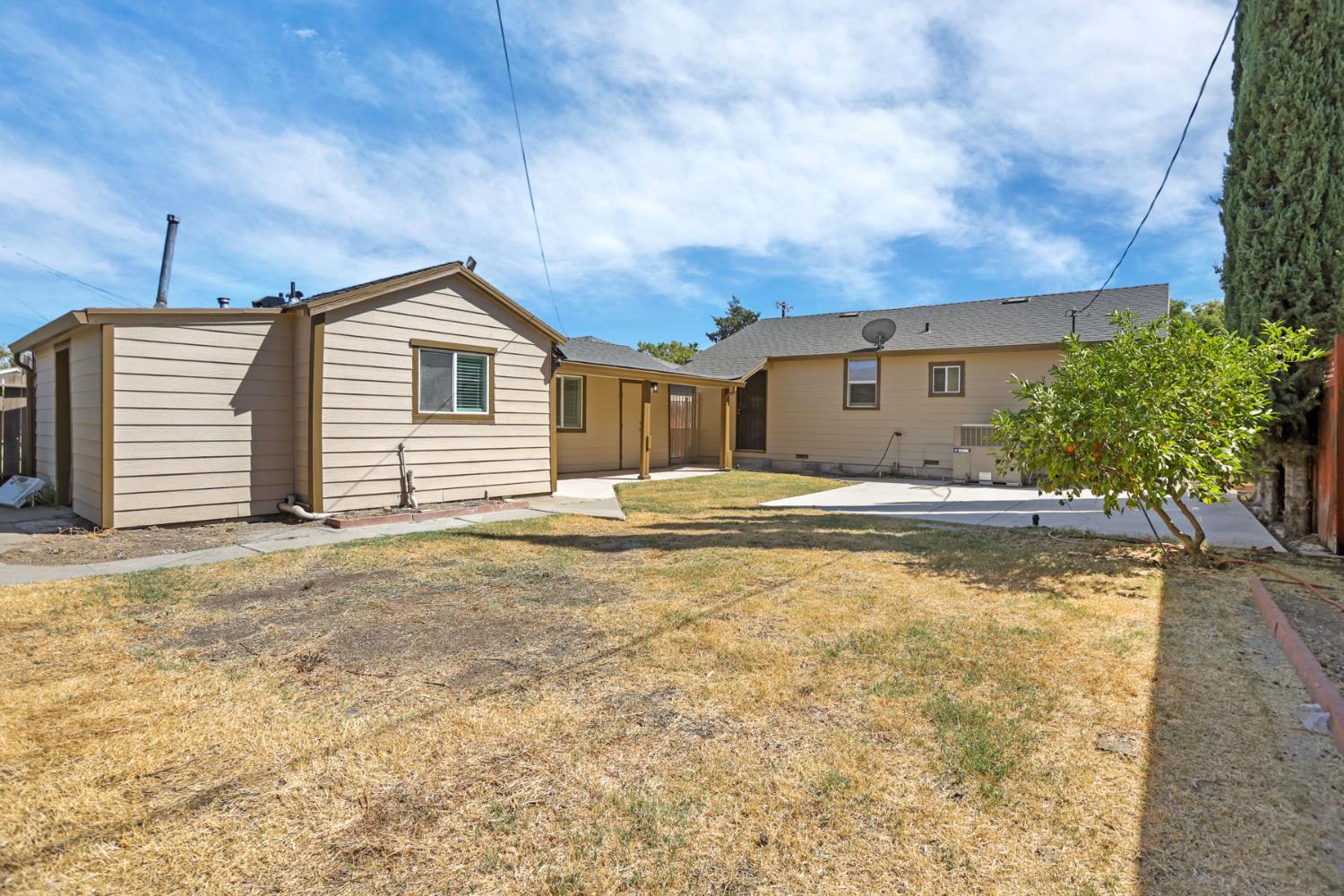 1543 Country Club Boulevard