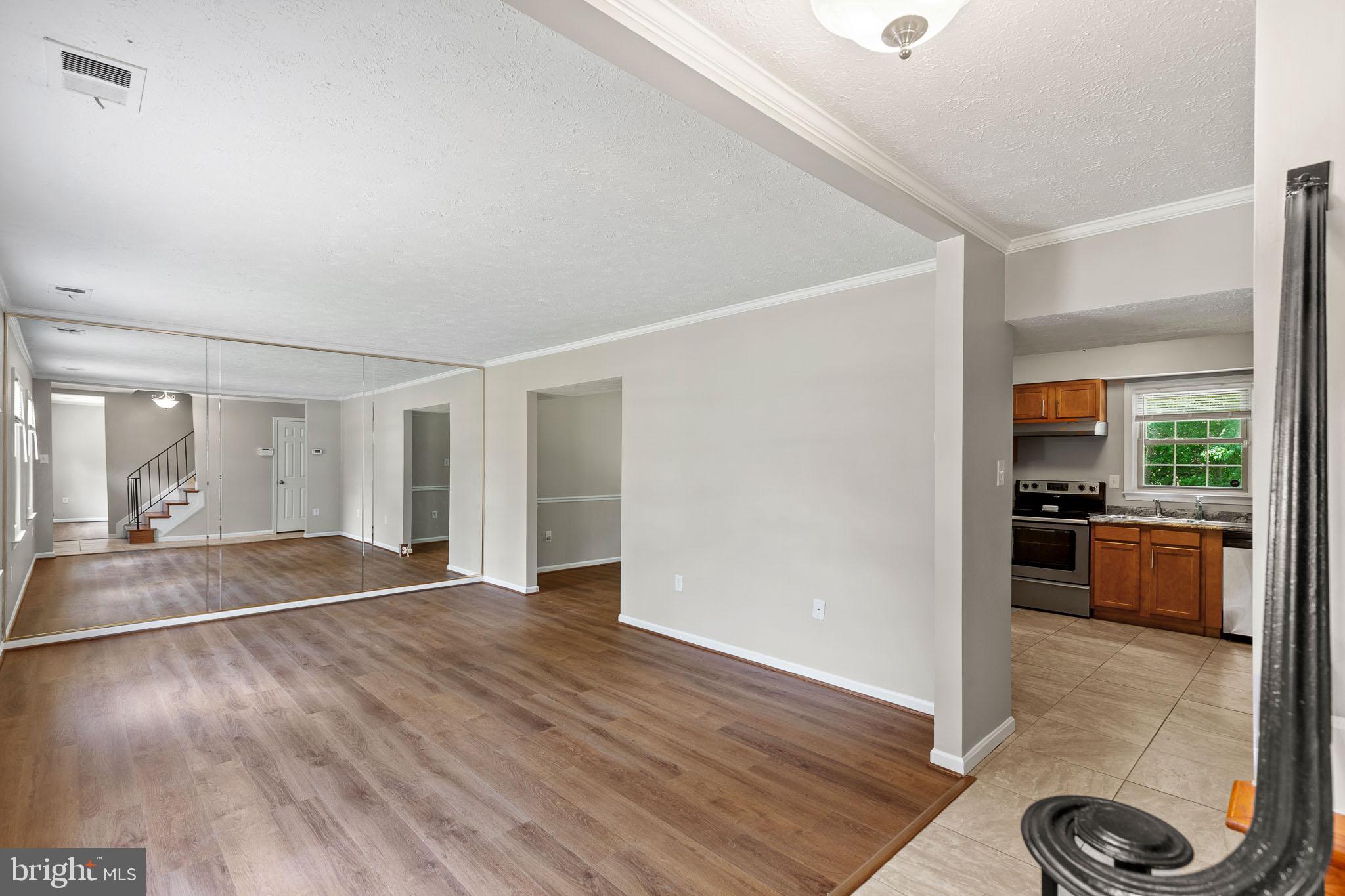 2324 KENT COURT