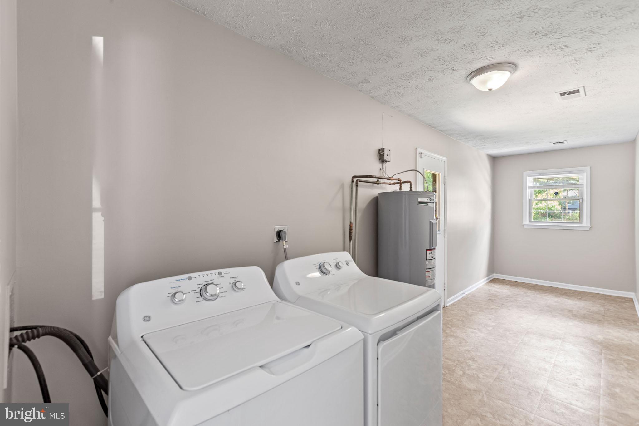 2324 KENT COURT