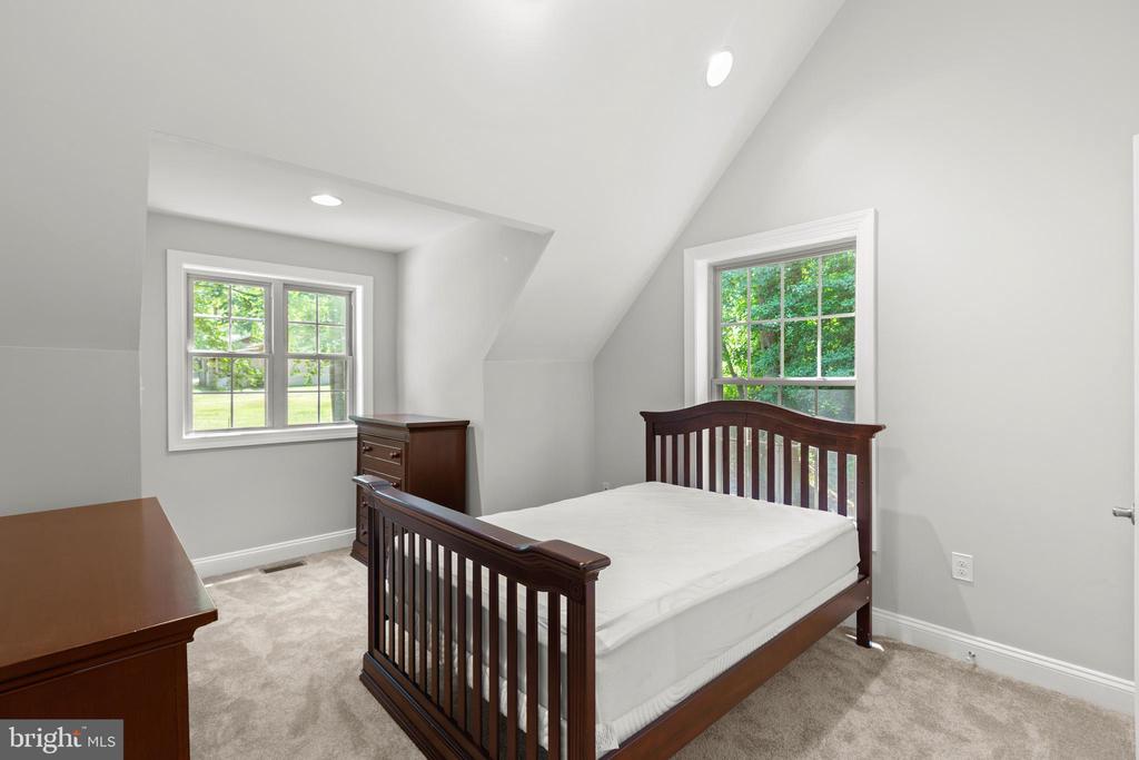 9175 DUBOIS ROAD