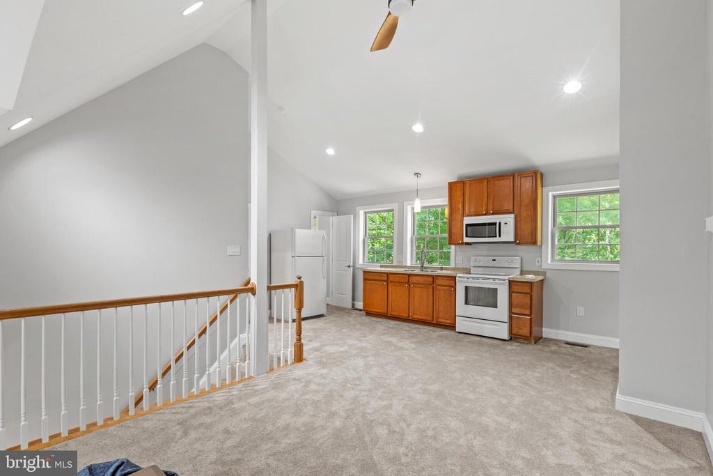 9175 DUBOIS ROAD