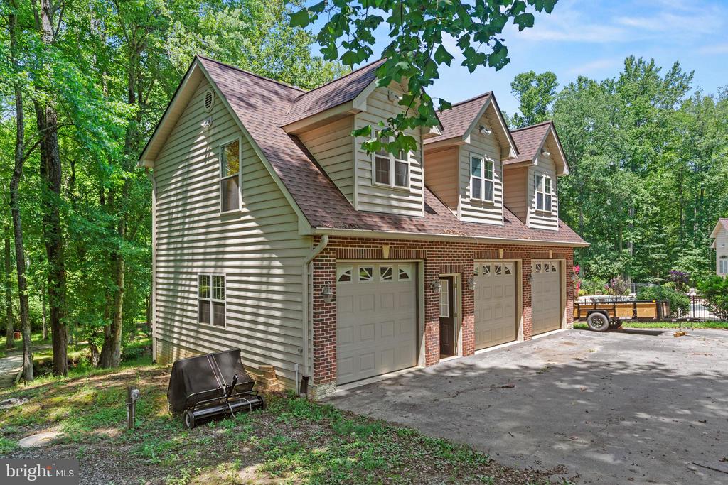9175 DUBOIS ROAD