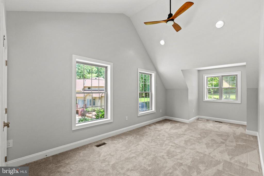 9175 DUBOIS ROAD