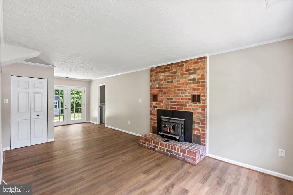 2324 KENT COURT