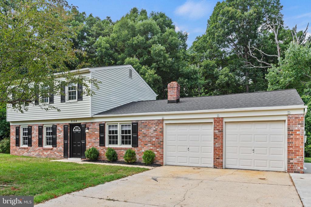 2324 KENT COURT
