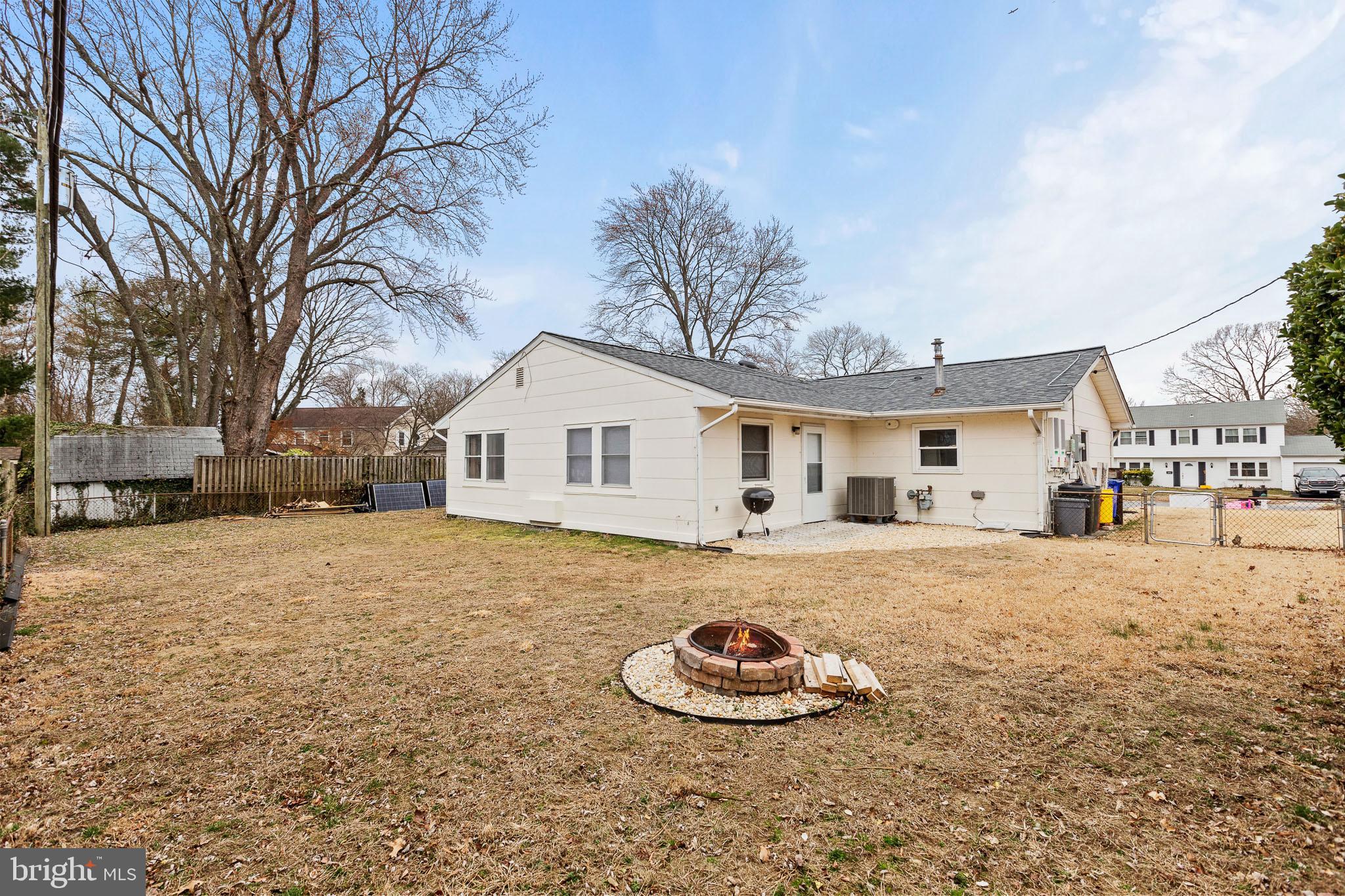 12312 MANVEL LANE