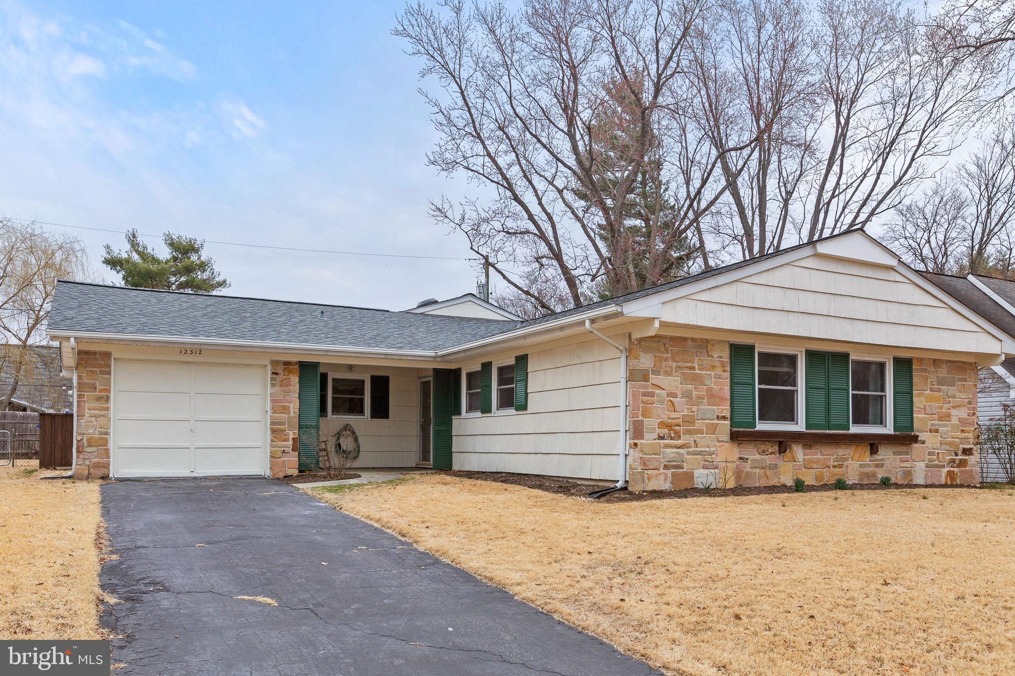 12312 MANVEL LANE