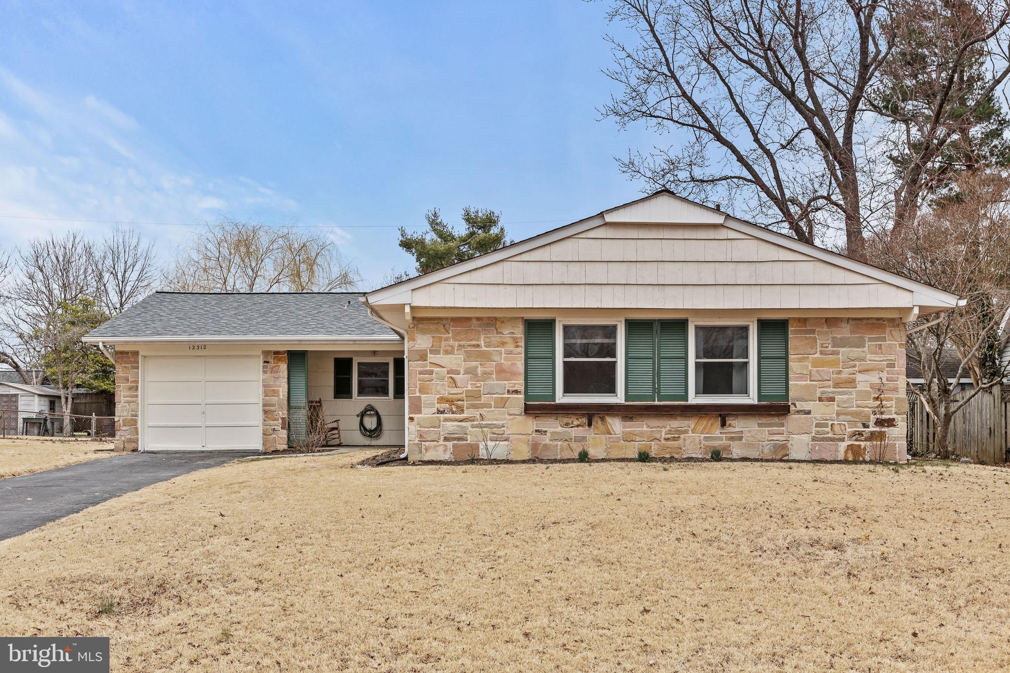 12312 MANVEL LANE