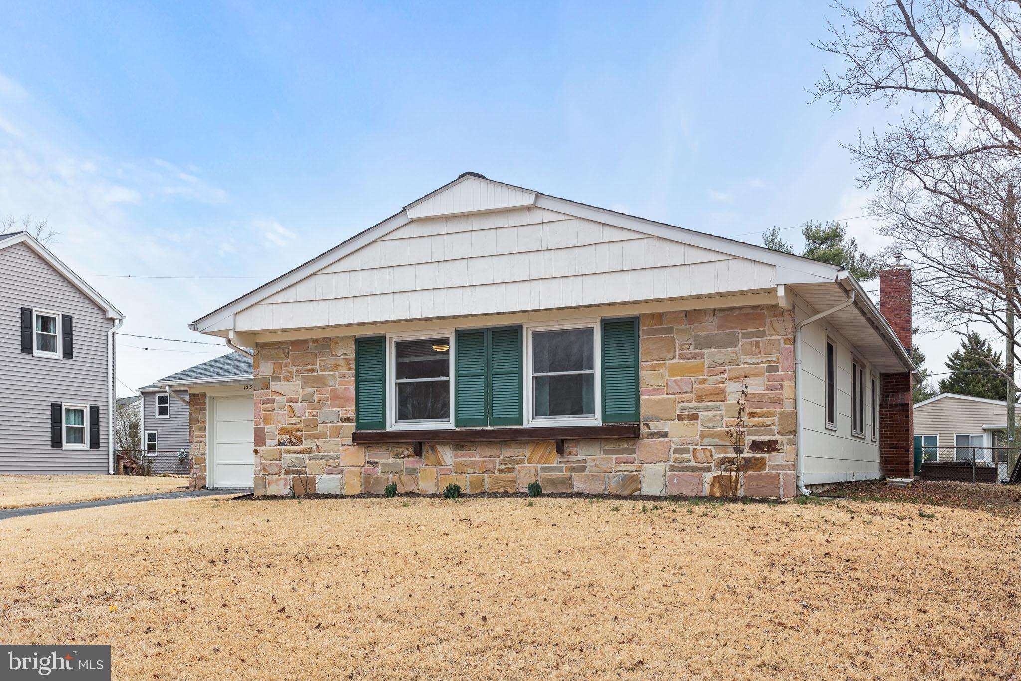 12312 MANVEL LANE