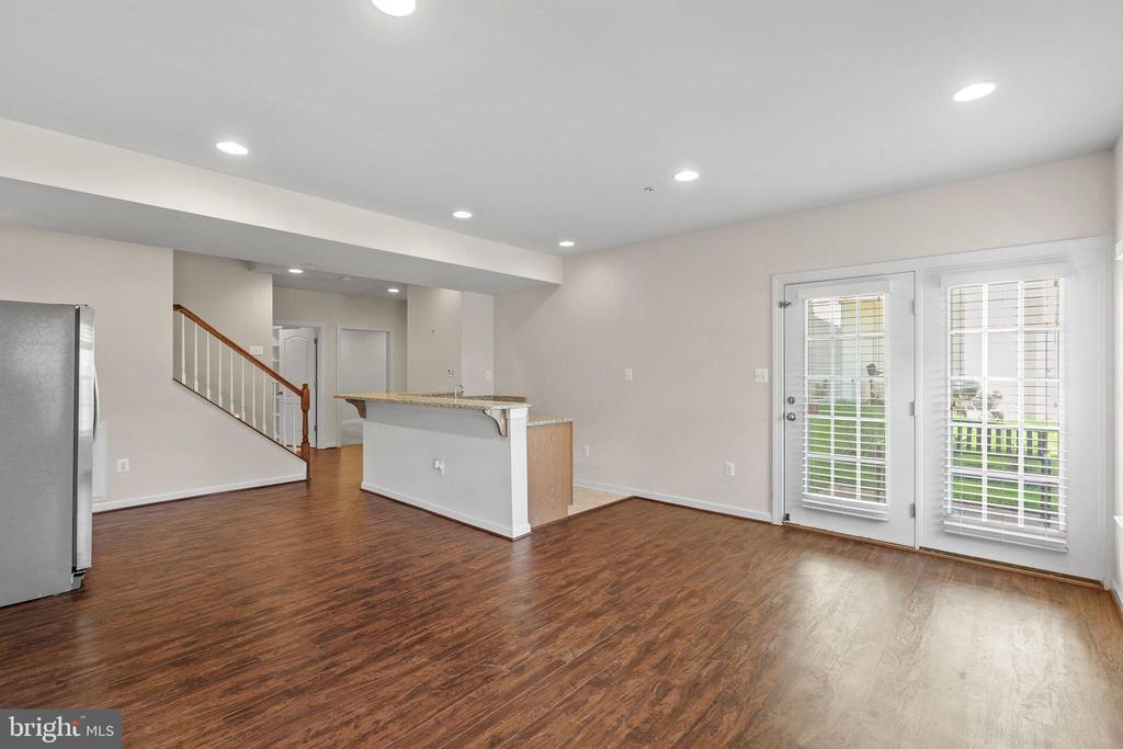 2710 BEECH ORCHARD LANE